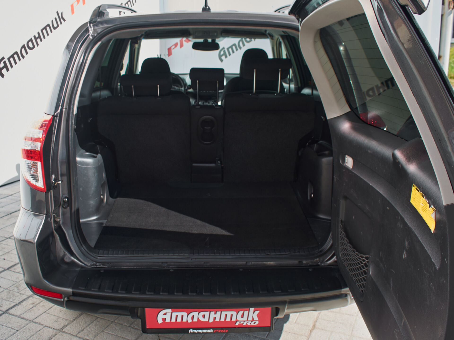 Купить Toyota RAV4 2.4 AT (170 л.с.) 4WD, 2012 в Екатеренбурге