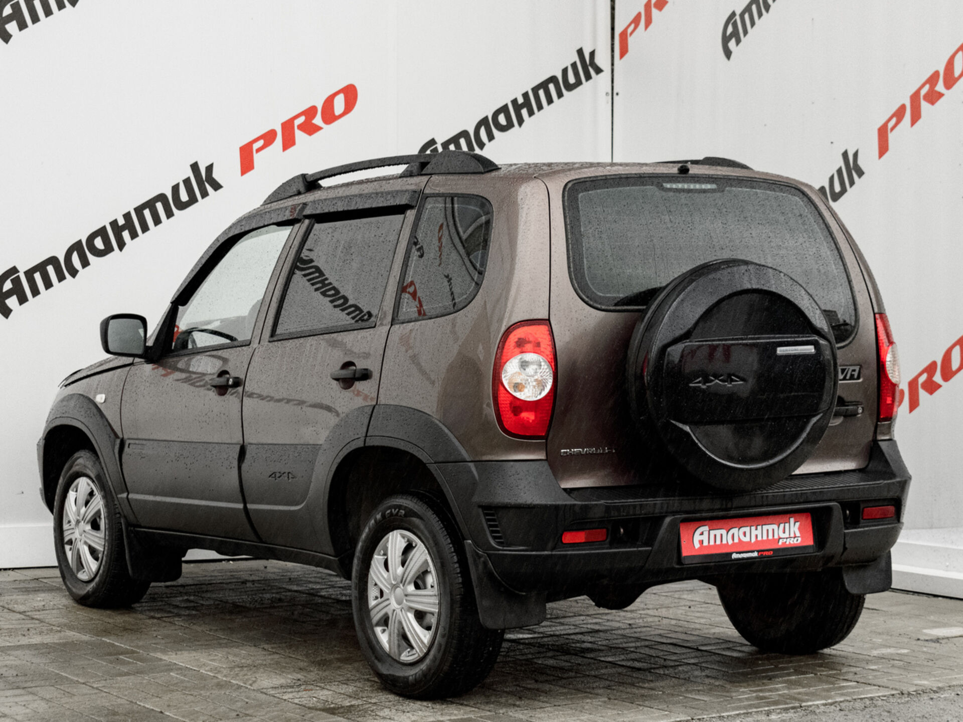 Купить Chevrolet Niva 1.7 MT (80 л.с.) 4WD, 2018 в Екатеренбурге