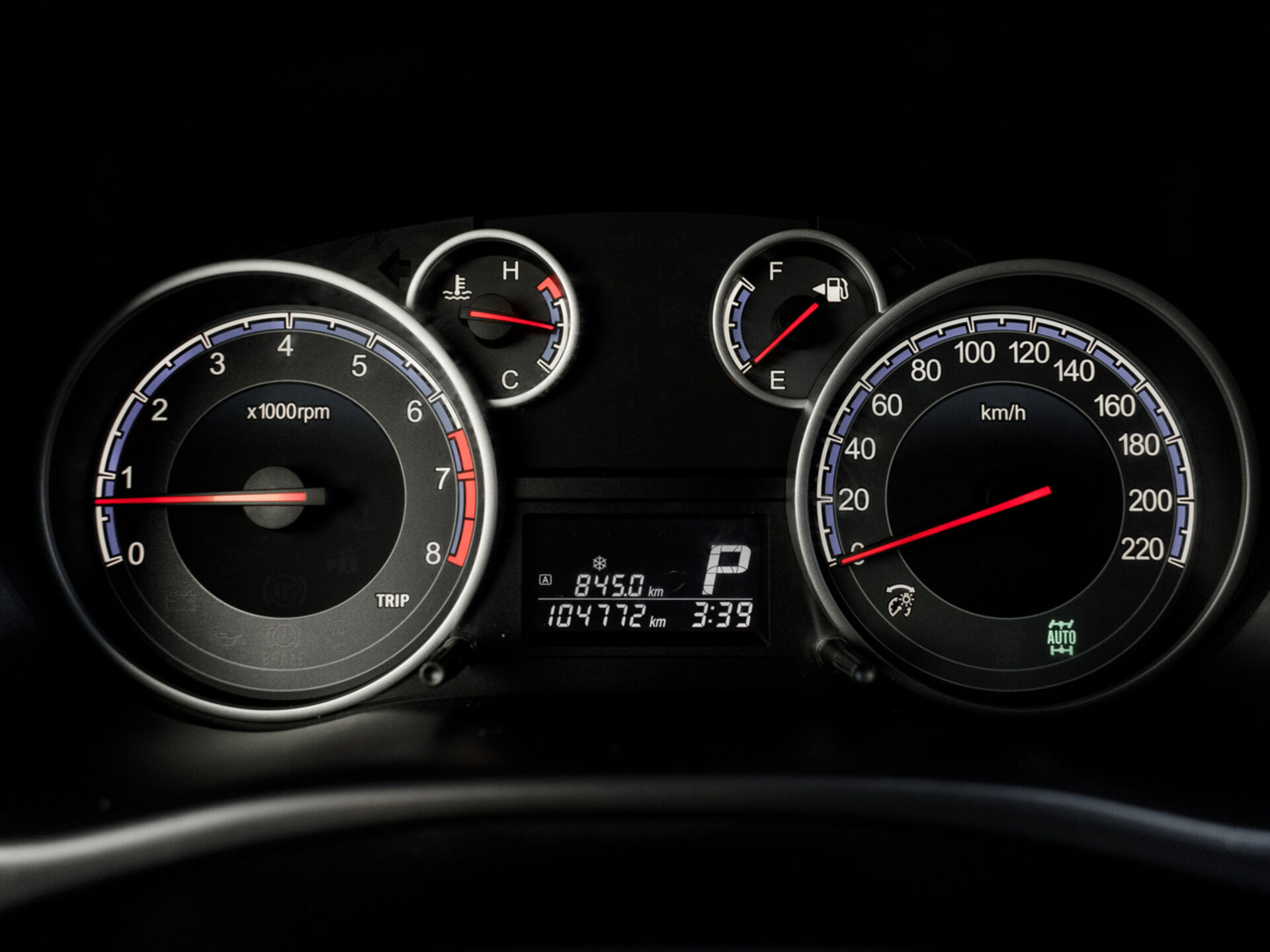 Купить Suzuki SX4 1.6 AT (112 л.с.) 4WD, 2013 в Екатеренбурге