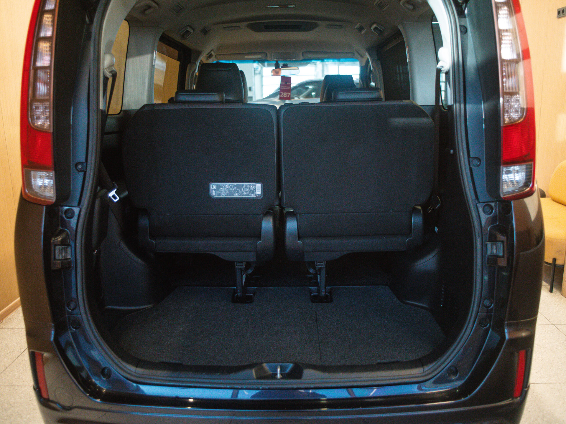 Toyota Esquire 2015 5