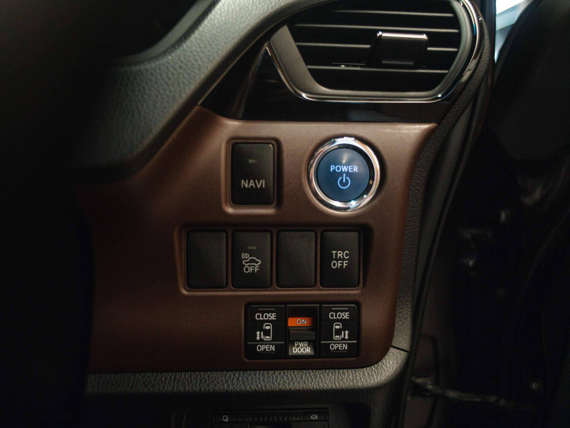 Toyota Esquire 2015 8