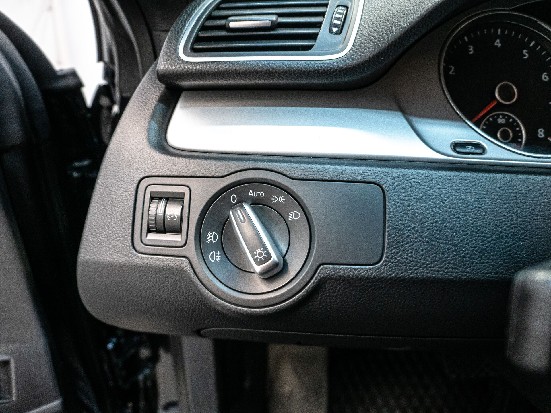 Volkswagen Passat CC 2011 9