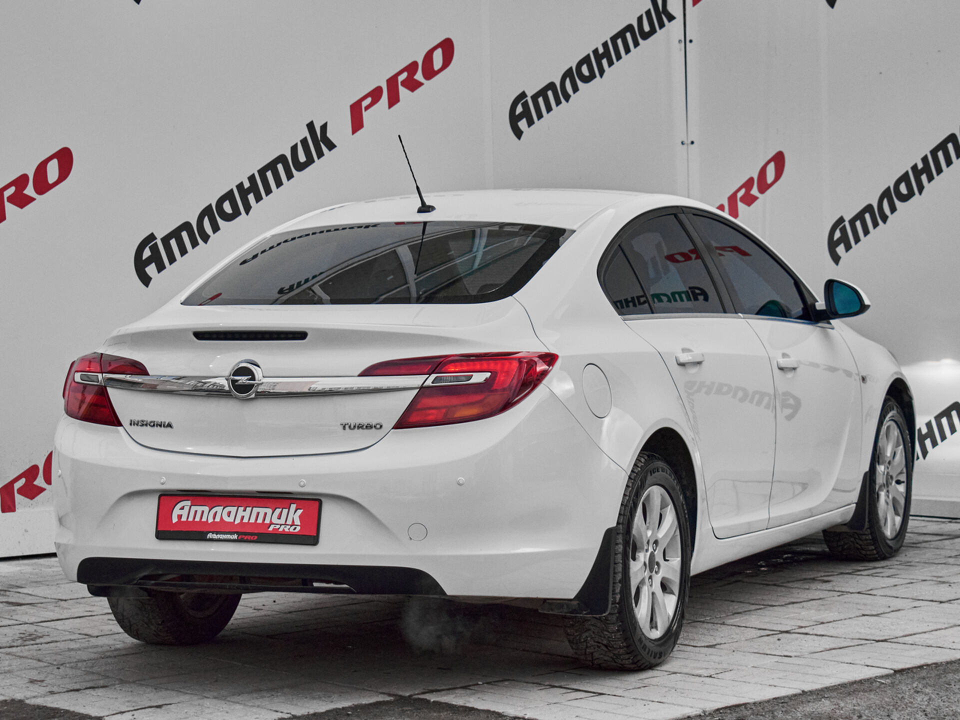 Купить Opel Insignia 1.6 AT (170 л.с.), 2014 в Екатеренбурге