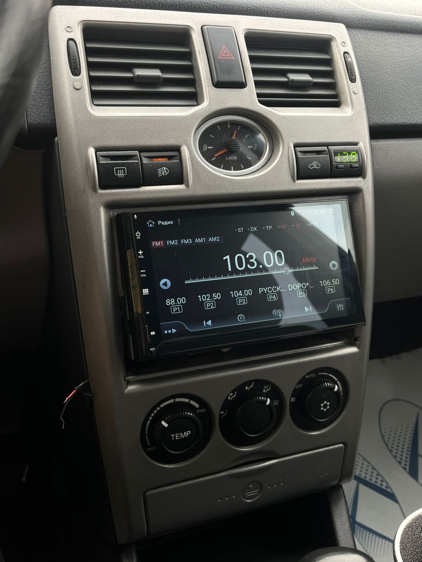 Lada Priora None 2010 г.в., 199 659 км.