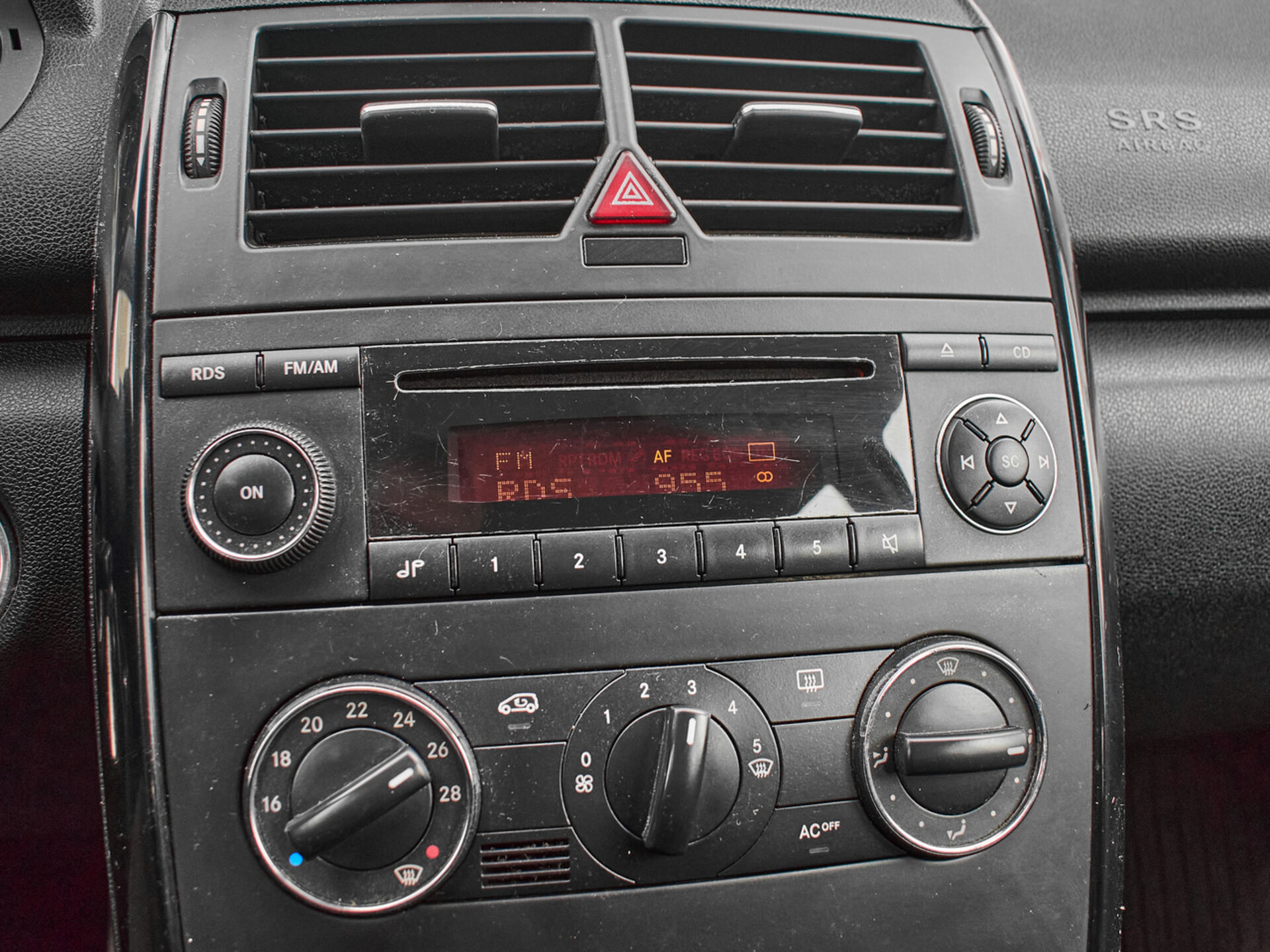 Купить Mercedes-Benz A-Класс 170 1.7 CVT (116 л.с.), 2006 в Екатеренбурге