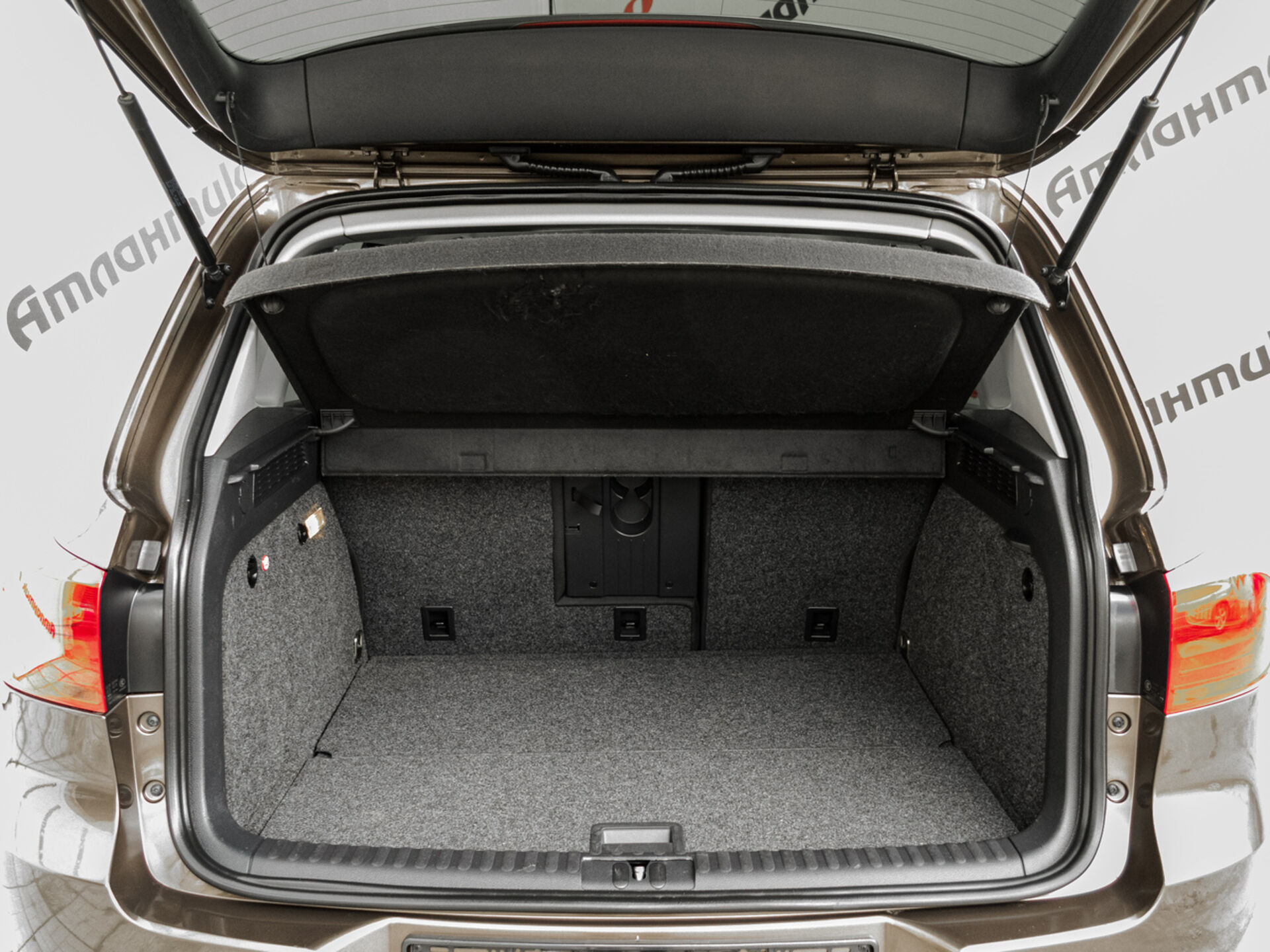 Купить Volkswagen Tiguan 1.4 AMT (150 л.с.), 2015 в Екатеренбурге