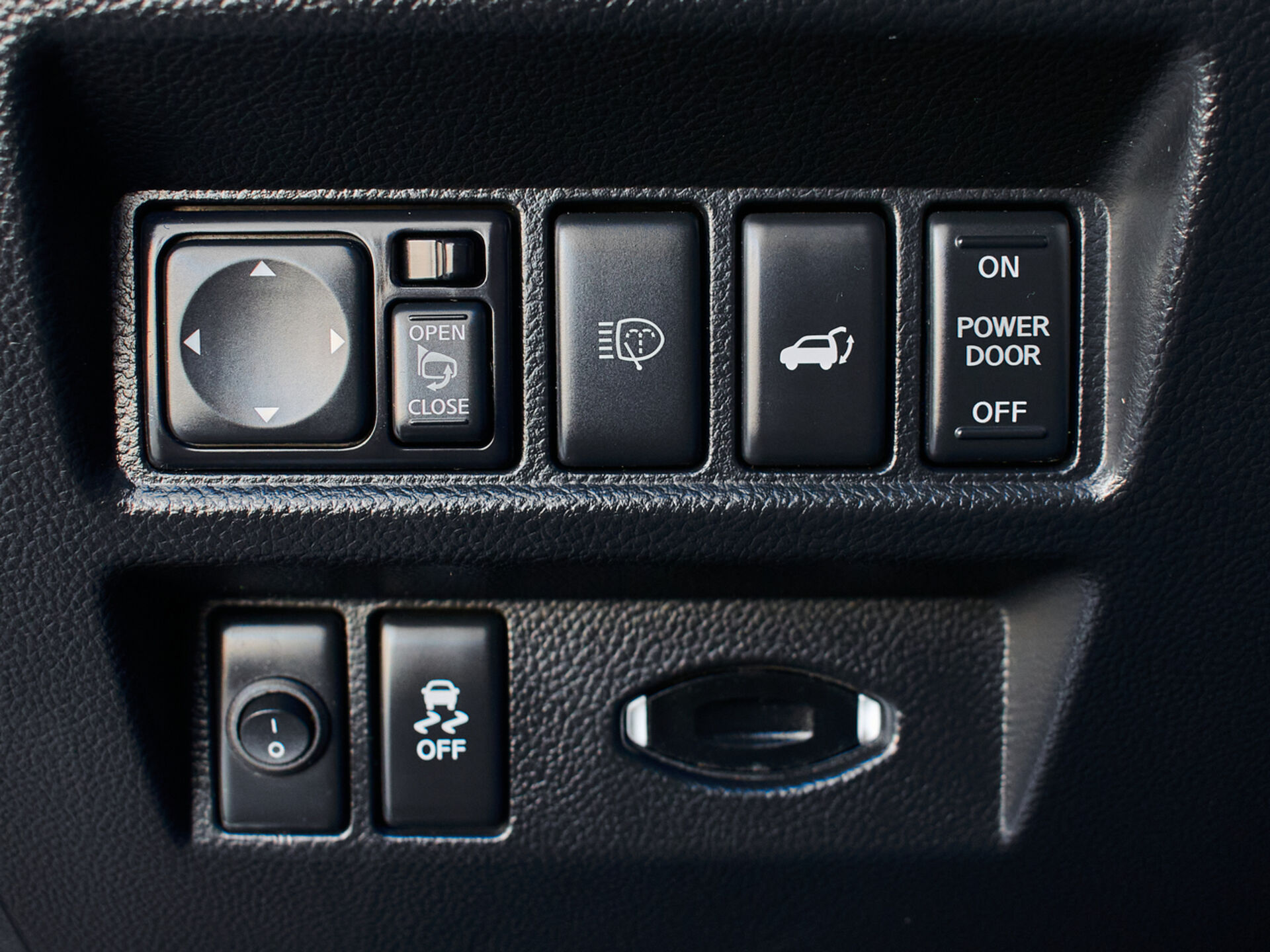 Купить Infiniti FX FX37 3.7 AT (333 л.с.) 4WD, 2013 в Екатеренбурге