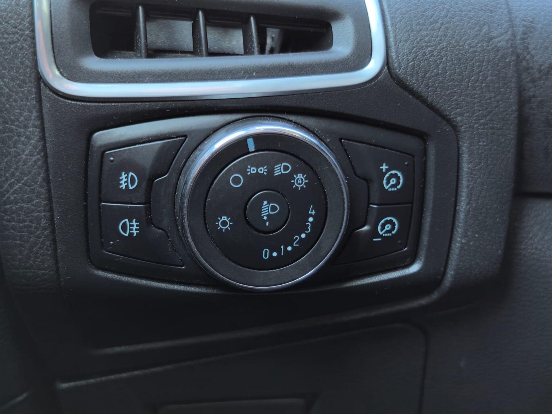 Ford Focus Titanium 2011 г.в., 203 999 км.