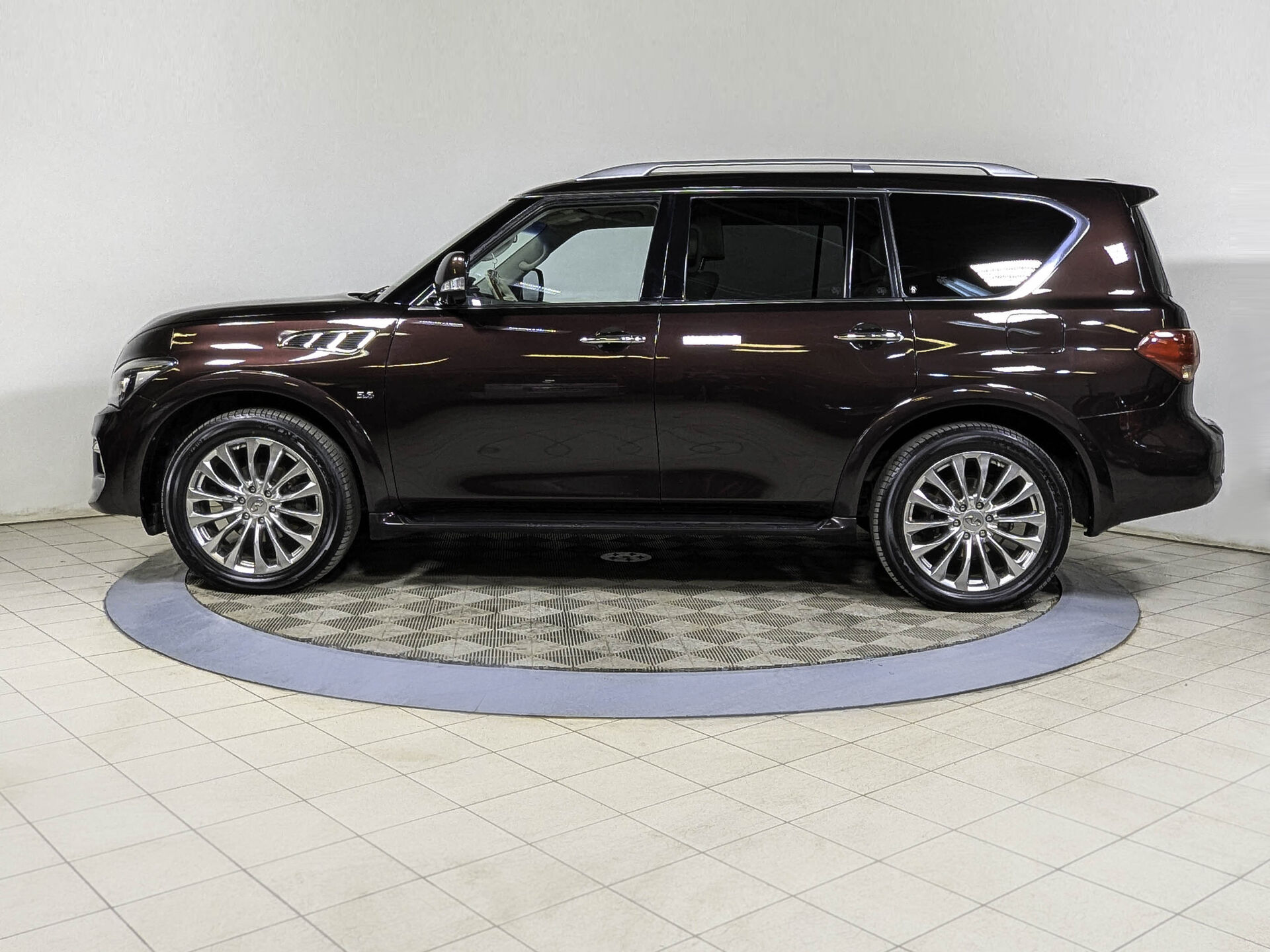 Infiniti QX80 Infiniti QX80