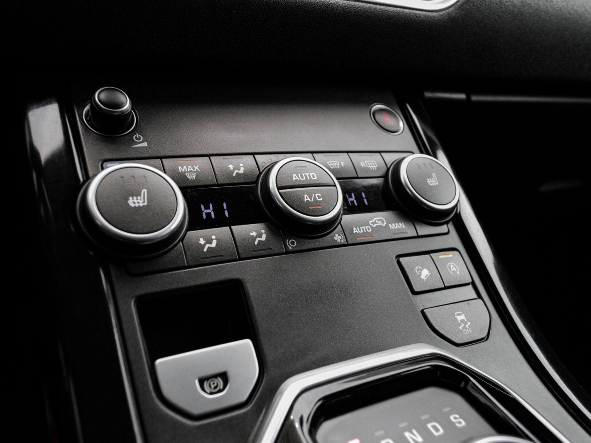Купить Land Rover Range Rover Evoque 2.0 AT (290 л.с.) 4WD, 2017 в Екатеренбурге