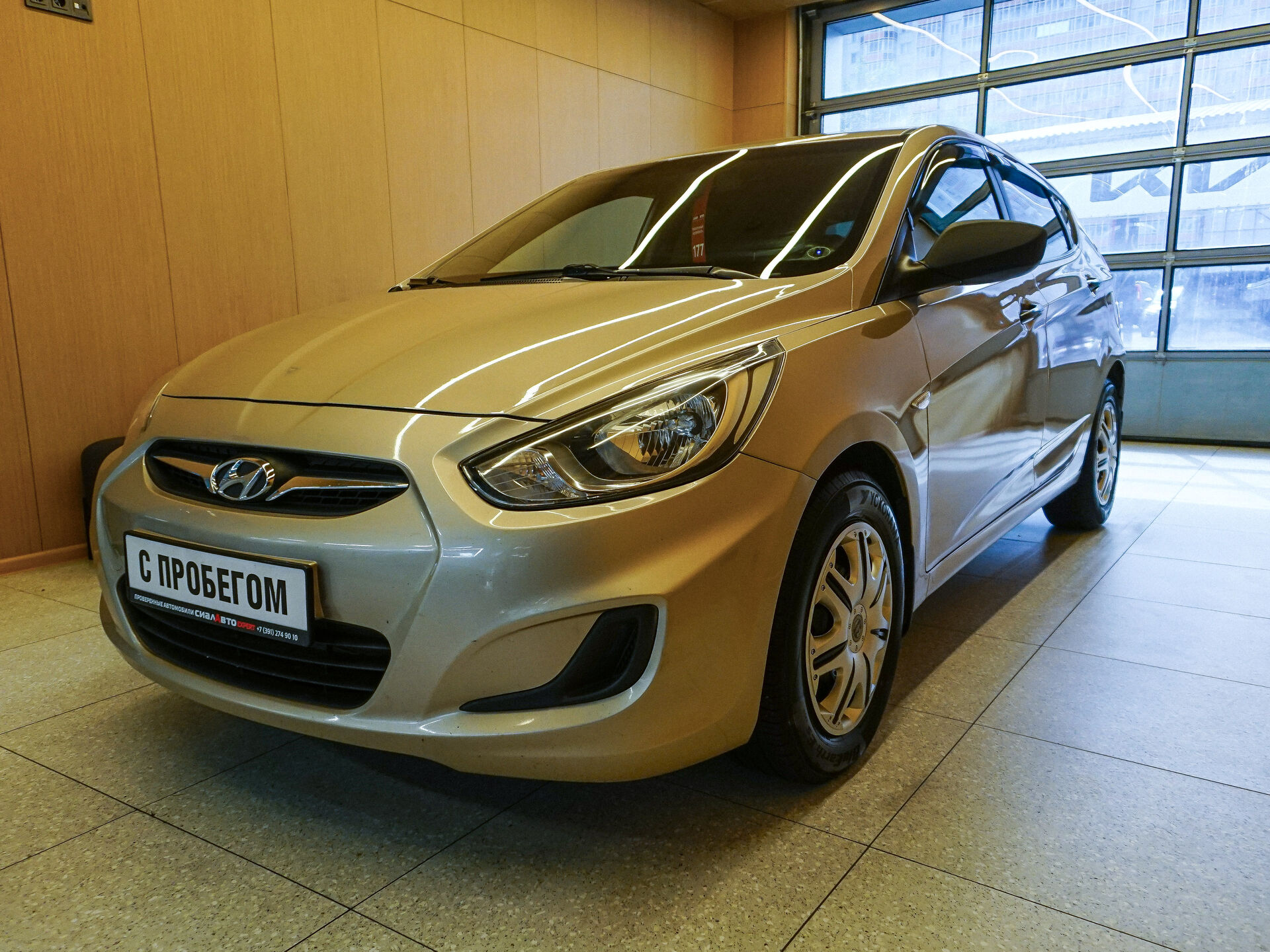 Hyundai Solaris 2012 3