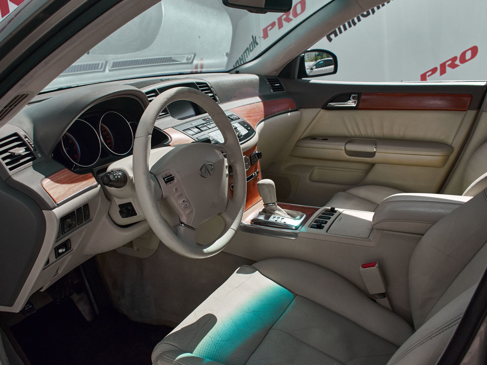 Купить Infiniti M M35 3.5 AT (280 л.с.) 4WD, 2006 в Екатеренбурге
