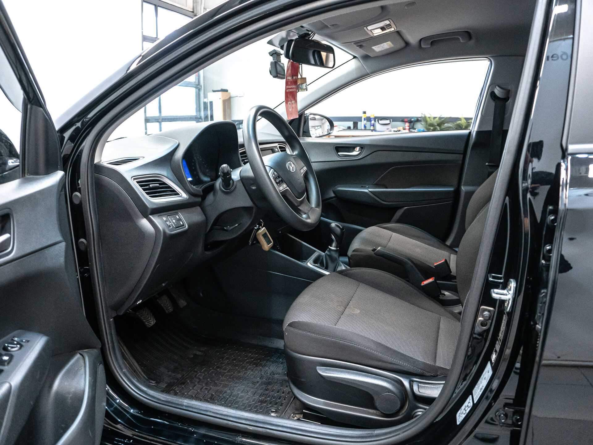 Hyundai Solaris 2022 9
