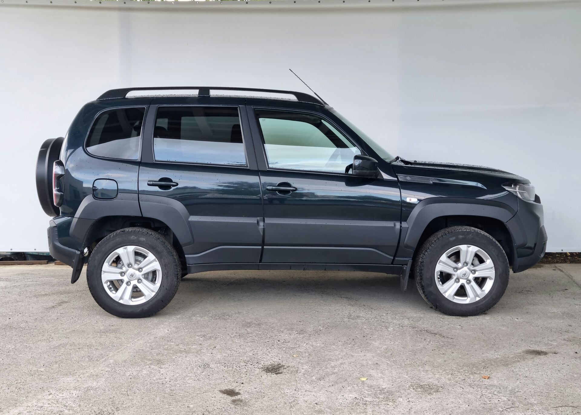 Lada Niva Travel Luxe 2023 г.в., 24 197 км.