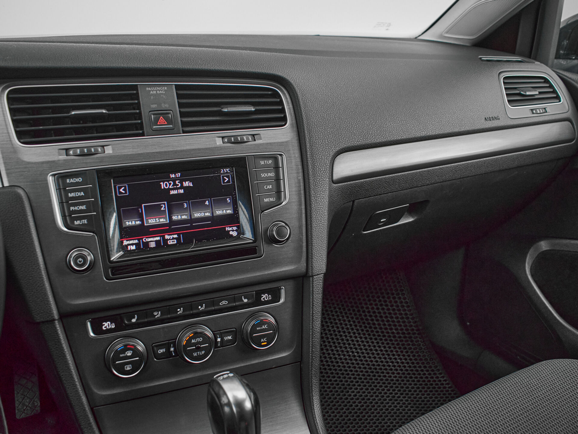 Купить Volkswagen Golf 1.4 AMT (122 л.с.), 2013 в Екатеренбурге