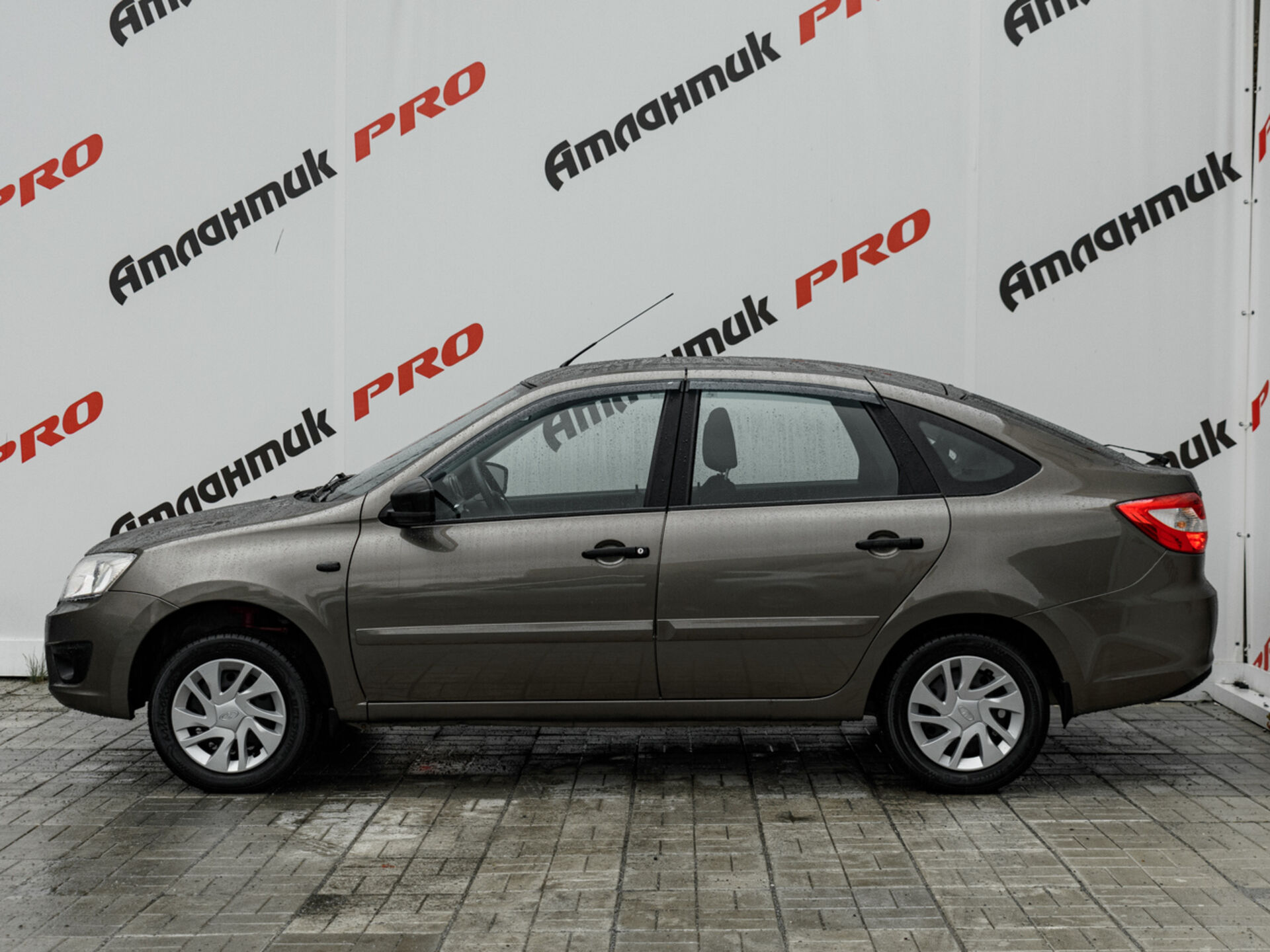 Купить Lada (ВАЗ) Granta 1.6 MT (106 л.с.), 2018 в Екатеренбурге