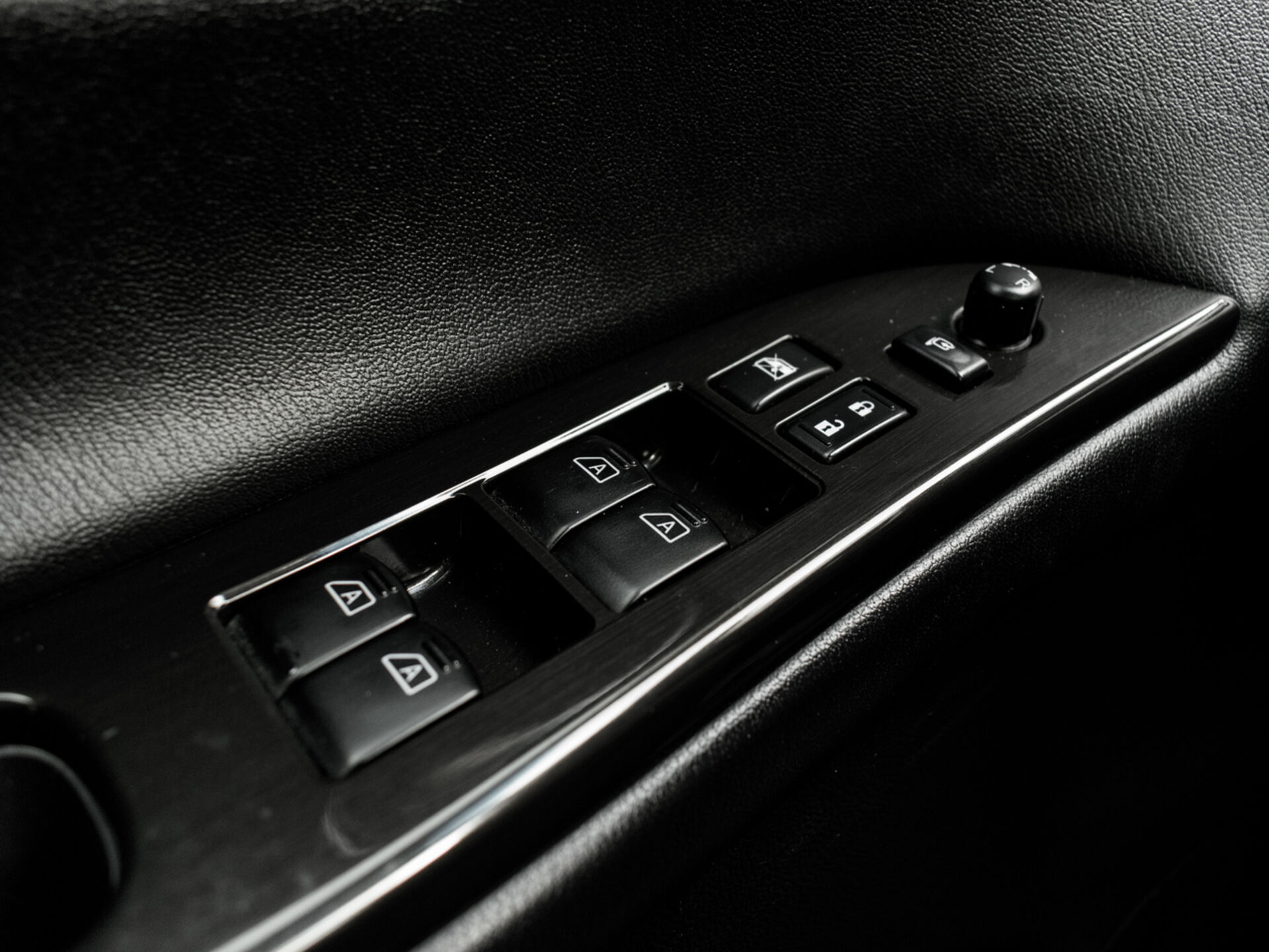 Купить Infiniti QX50 2.5 AT (222 л.с.) 4WD, 2014 в Екатеренбурге