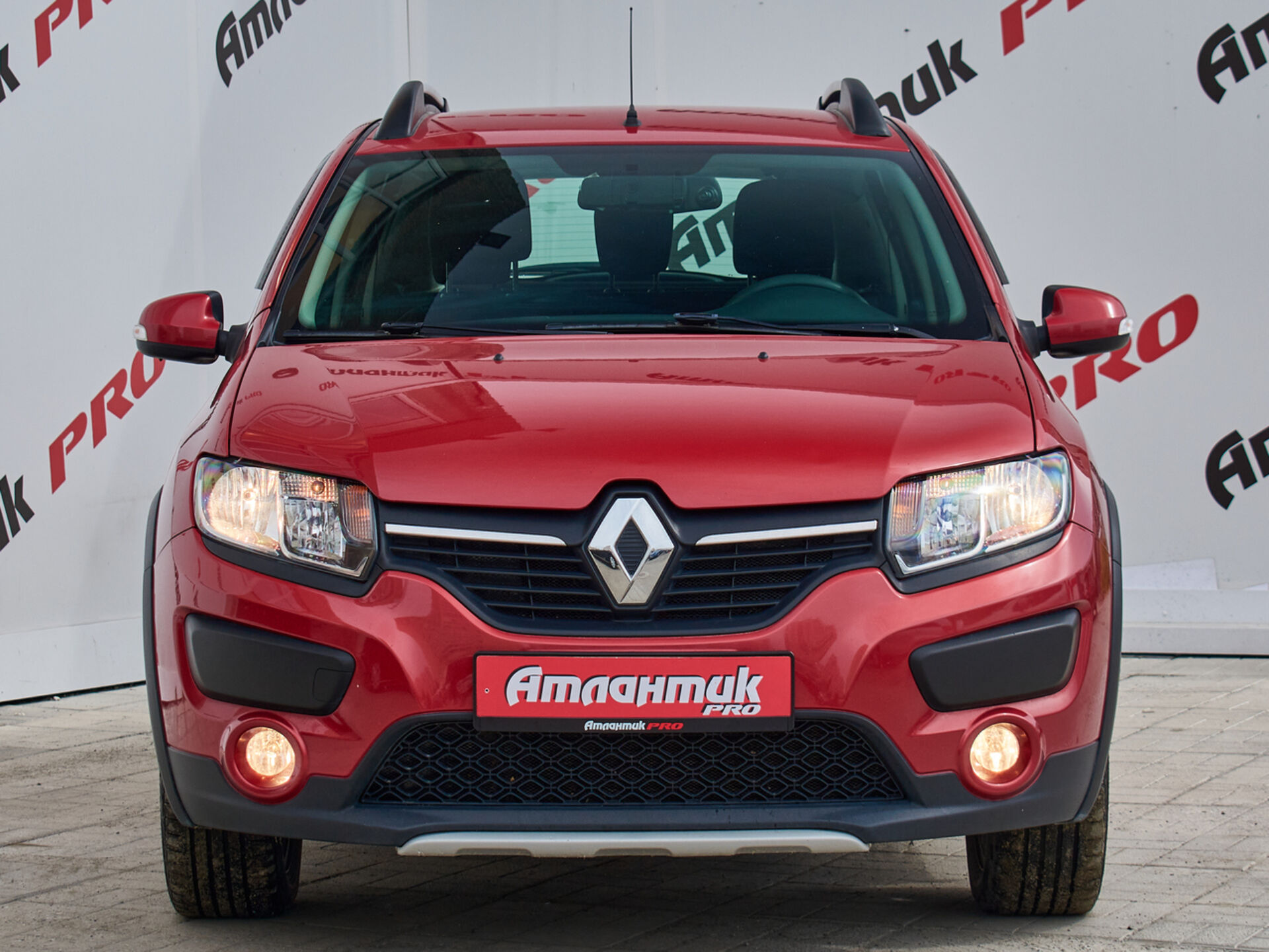 Купить Renault Sandero Stepway 1.6 MT (113 л.с.), 2018 в Екатеренбурге