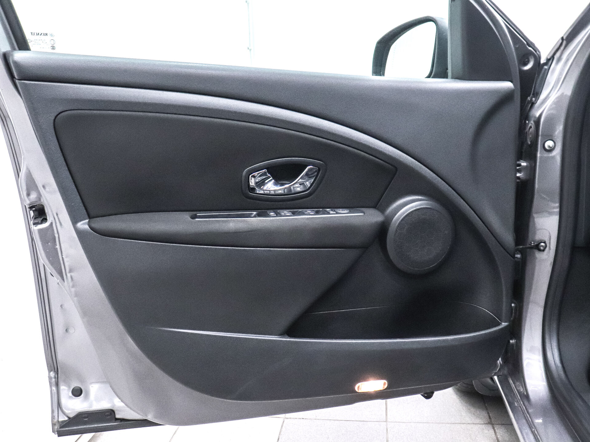 Renault Fluence 2012 6