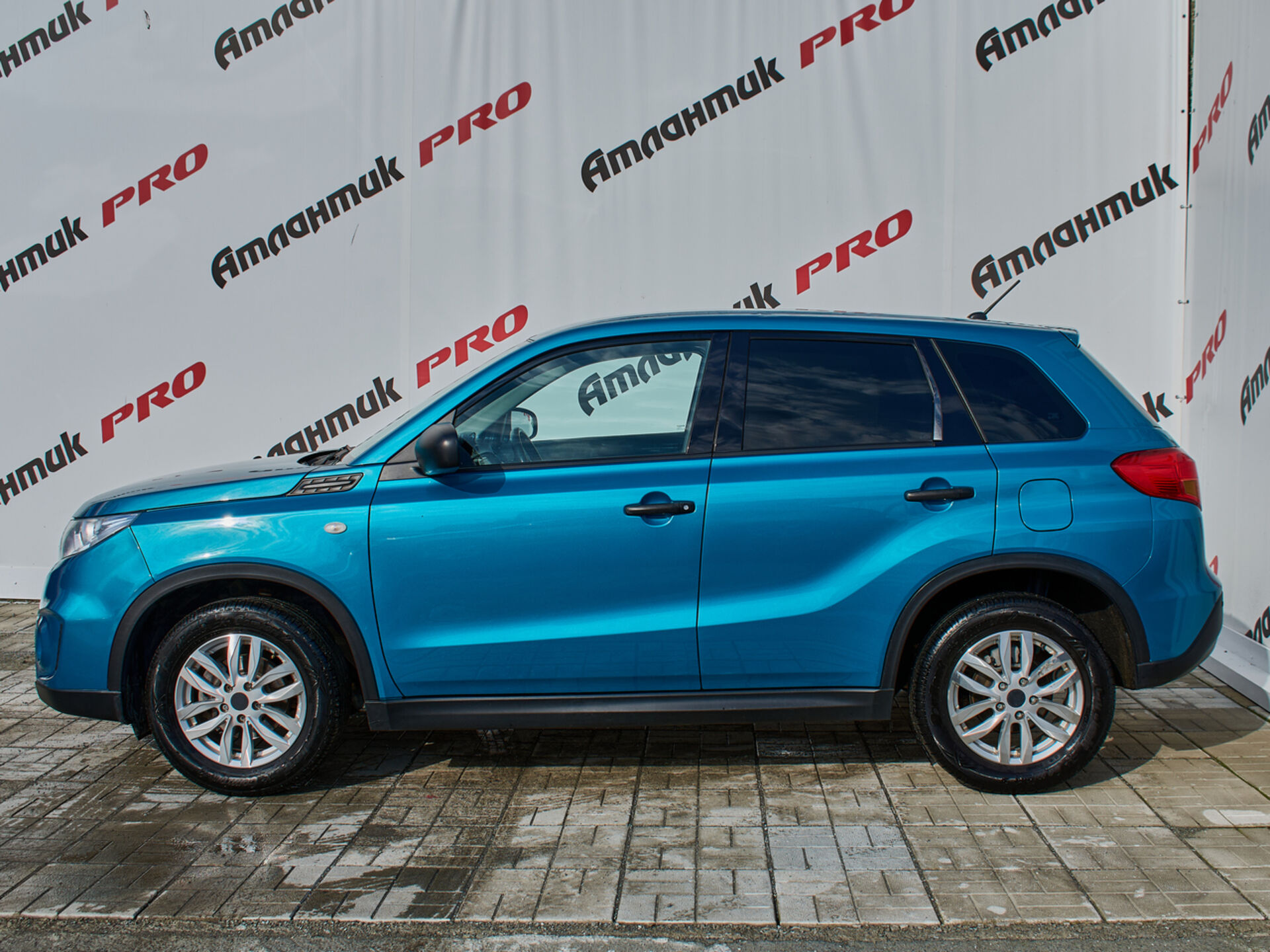 Купить Suzuki Vitara 1.6 AT (117 л.с.), 2016 в Екатеренбурге