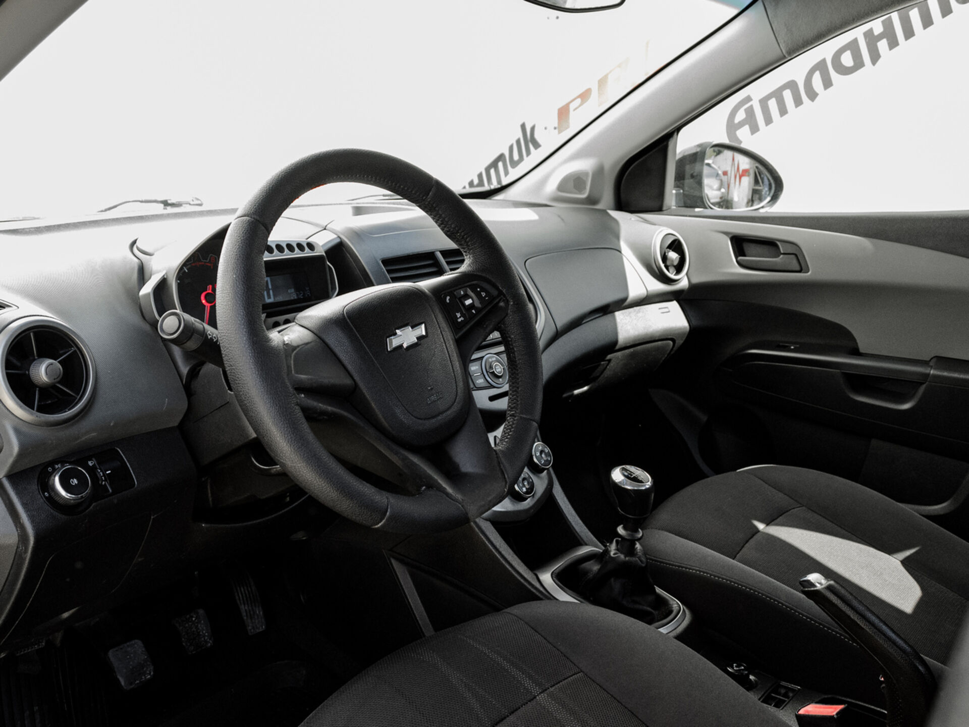 Купить Chevrolet Aveo 1.6 MT (115 л.с.), 2012 в Екатеренбурге