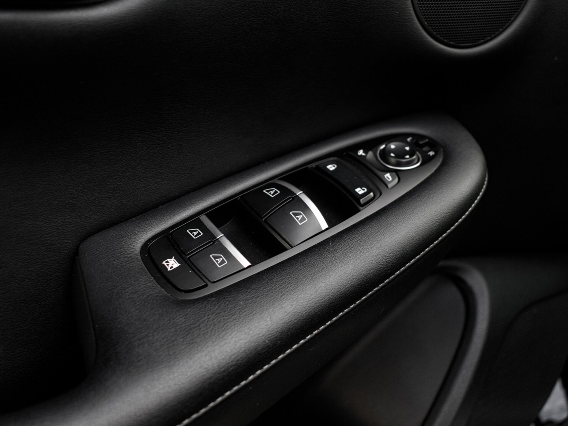 Купить Infiniti QX50 2.0 CVT (249 л.с.) 4WD, 2019 в Екатеренбурге