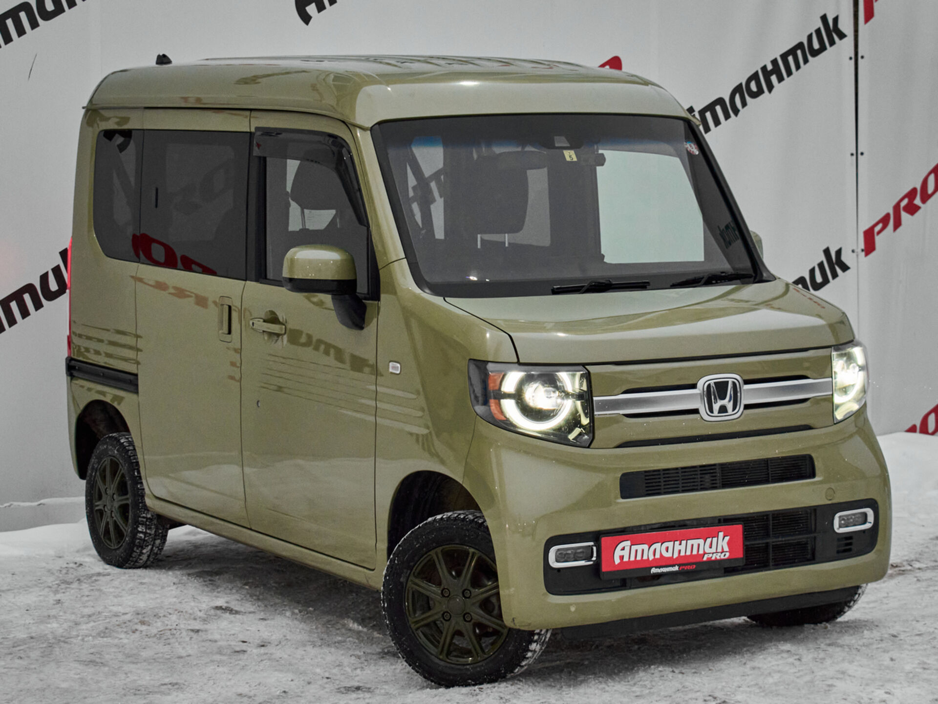 Купить Honda N-VAN 0.7 CVT (64 л.с.) 4WD, 2019 в Екатеренбурге