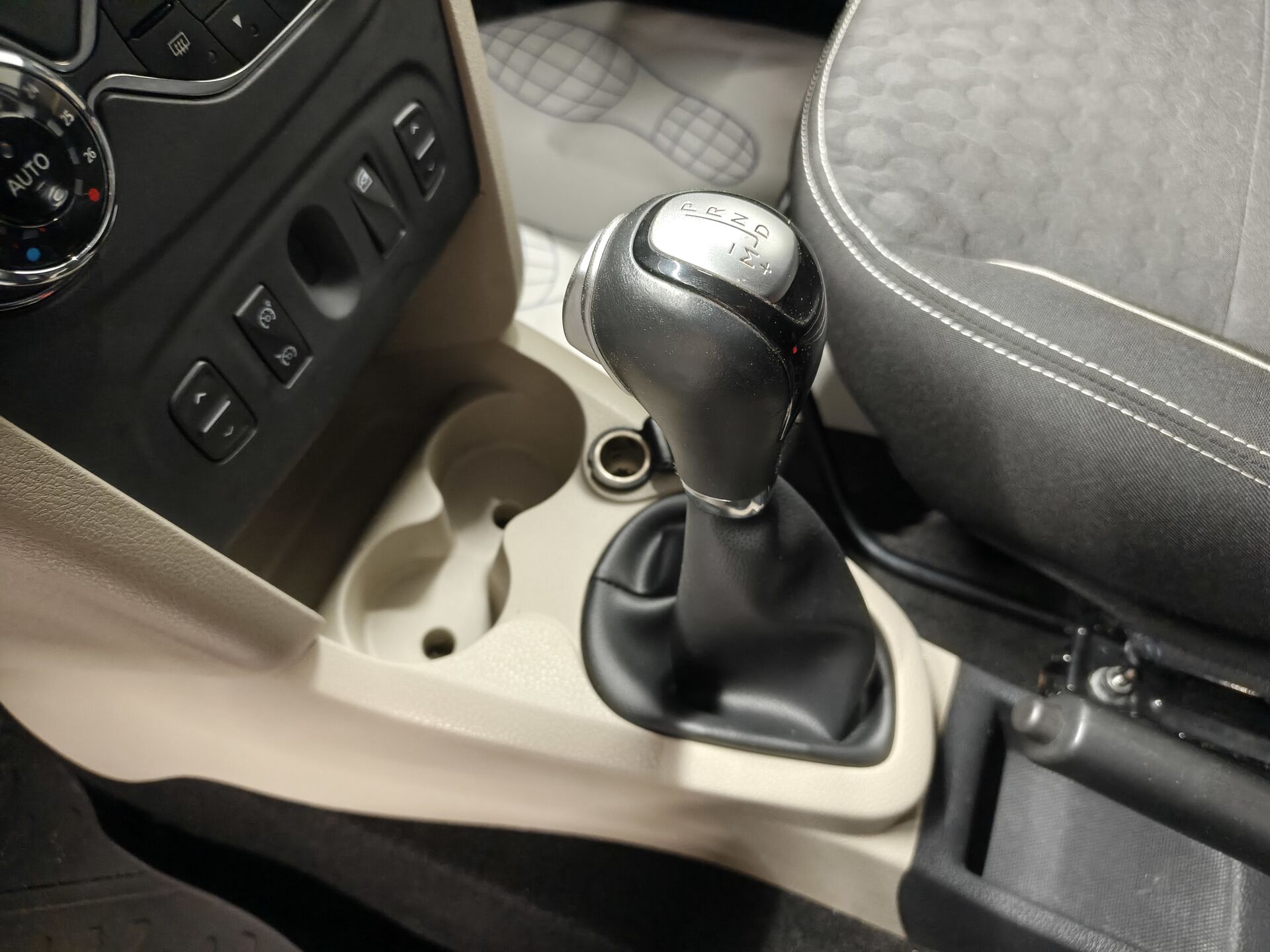 Renault Logan Luxe Privilege 2016 г.в., 173 000 км.