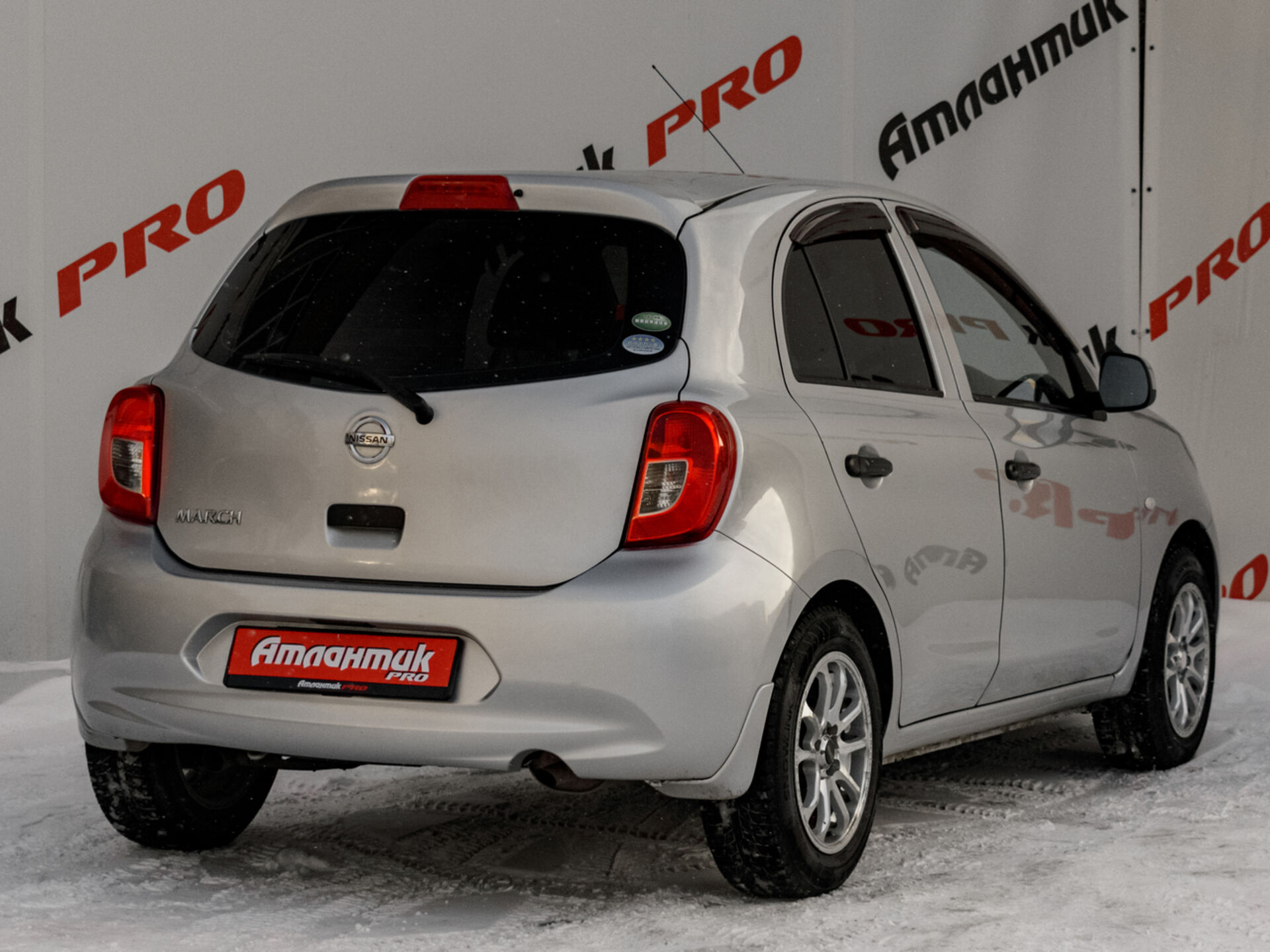 Купить Nissan March 1.2 CVT (79 л.с.), 2016 в Екатеренбурге
