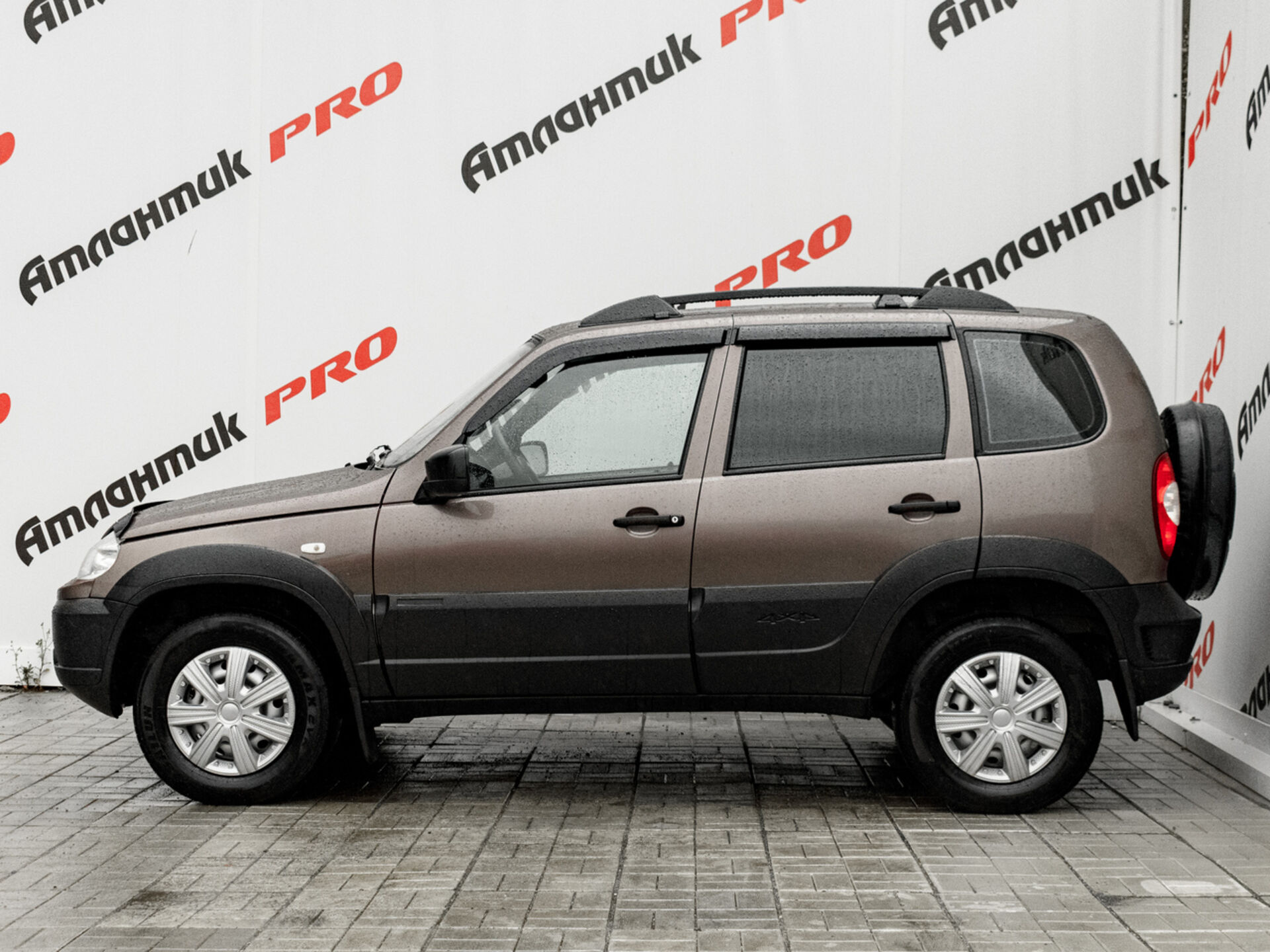 Купить Chevrolet Niva 1.7 MT (80 л.с.) 4WD, 2018 в Екатеренбурге
