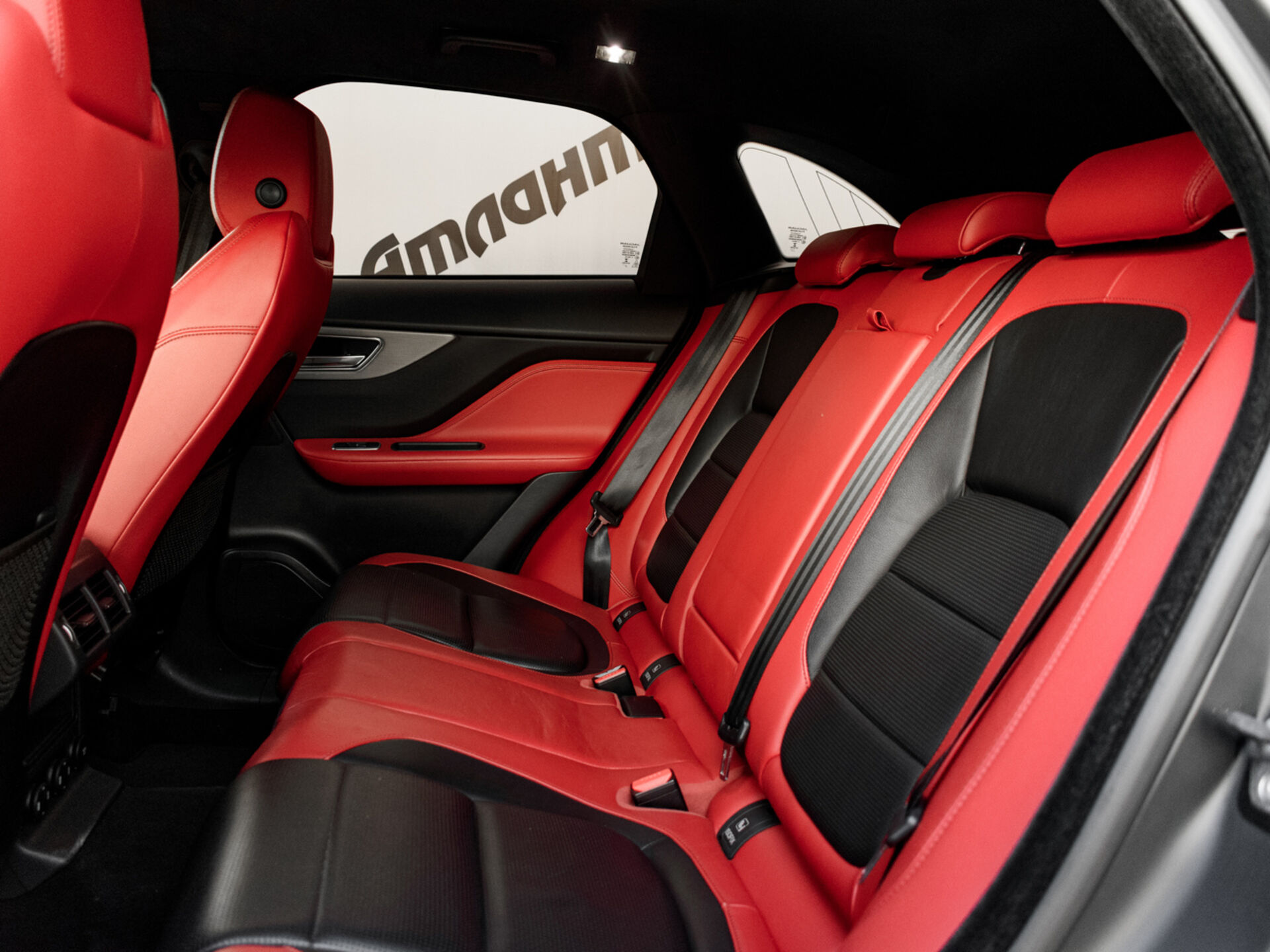 Купить Jaguar F-Pace 3.0d AT (300 л.с.) 4WD, 2018 в Екатеренбурге