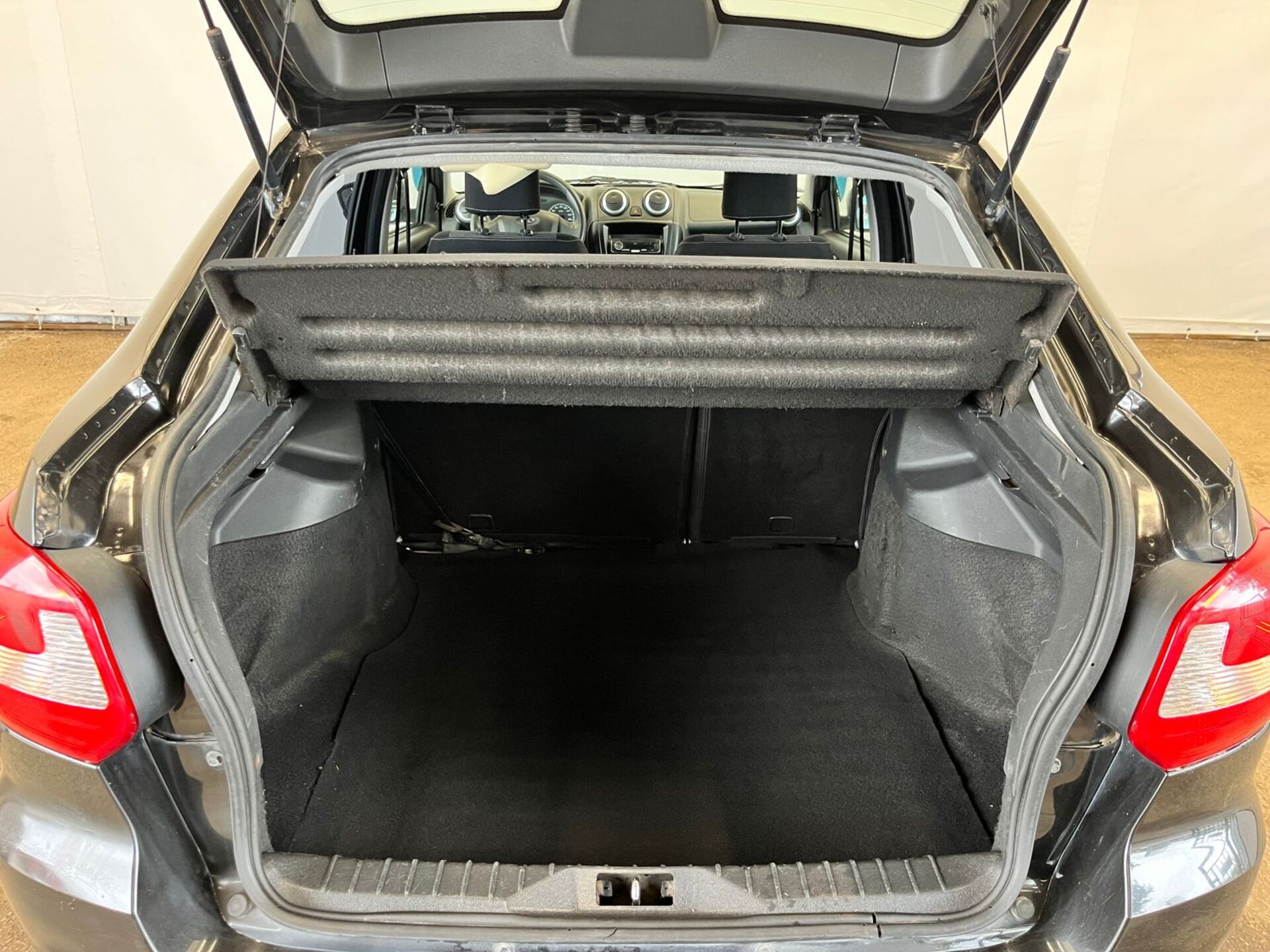Lada Granta None 2015 г.в., 140 000 км.