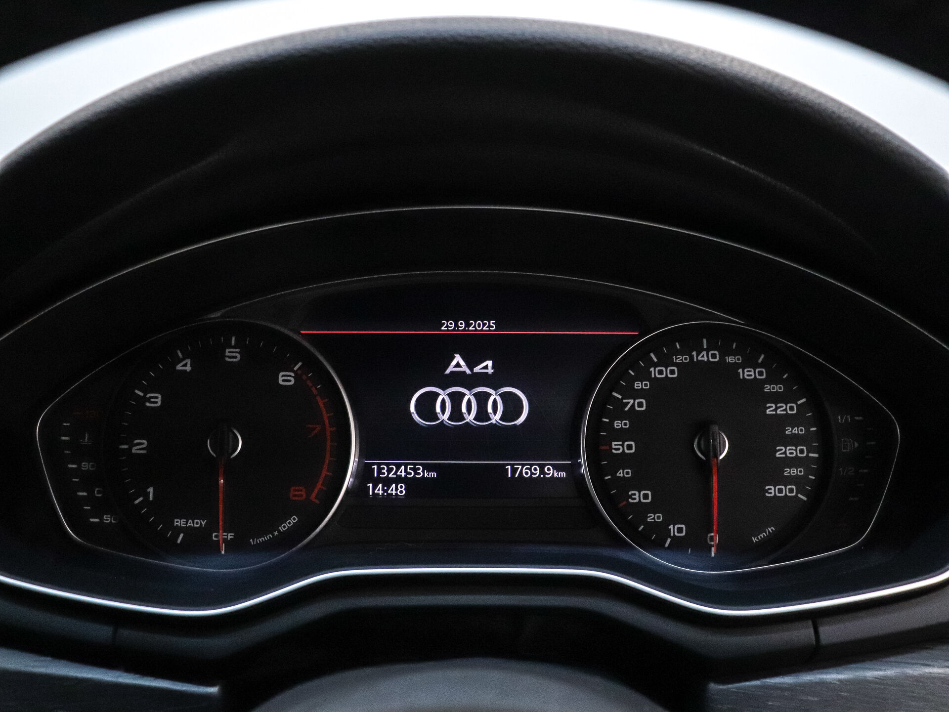 Audi A4 2017 13