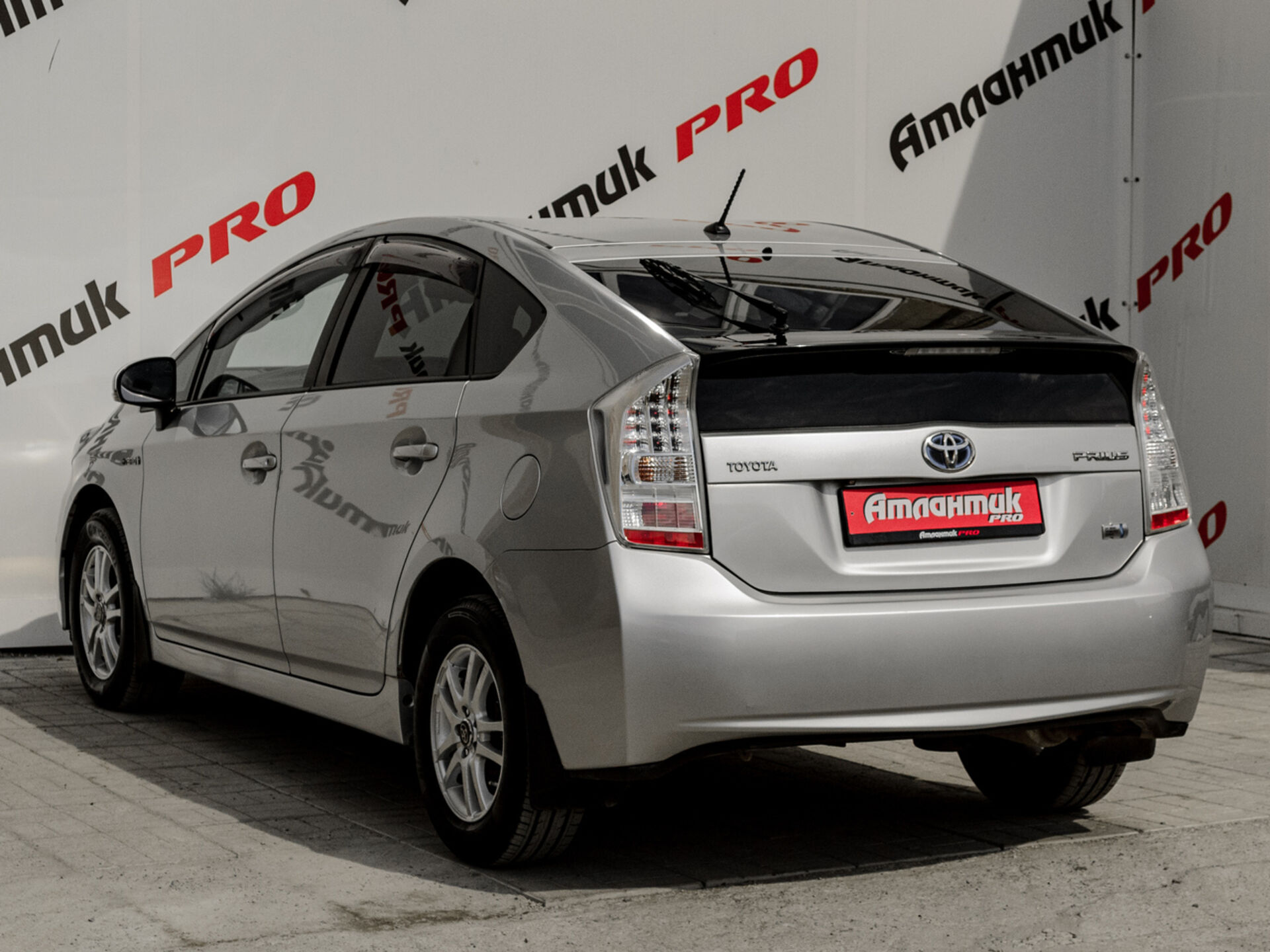 Купить Toyota Prius 1.8hyb AT (99 л.с.), 2009 в Екатеренбурге
