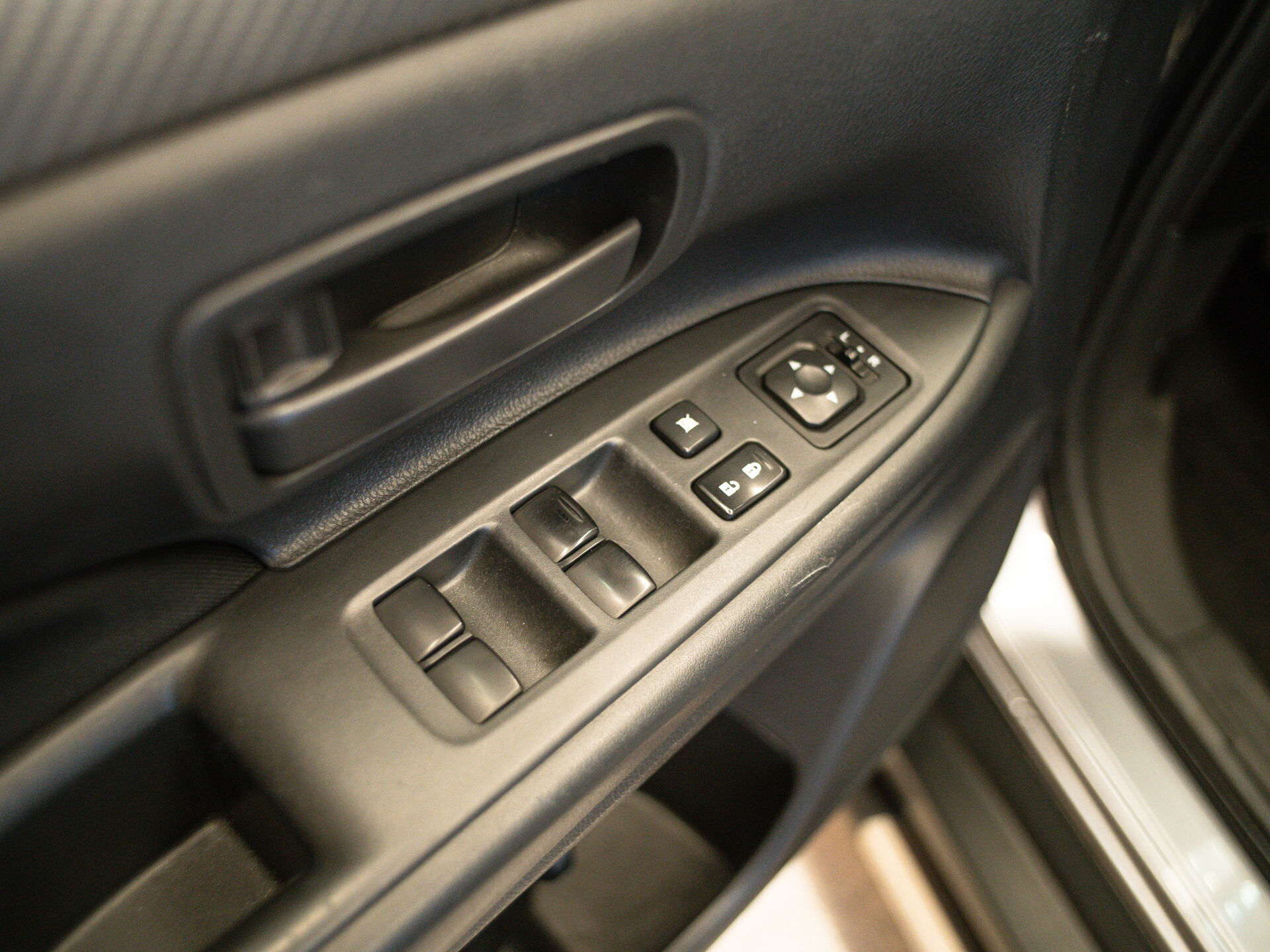 Mitsubishi Outlander 2012 8
