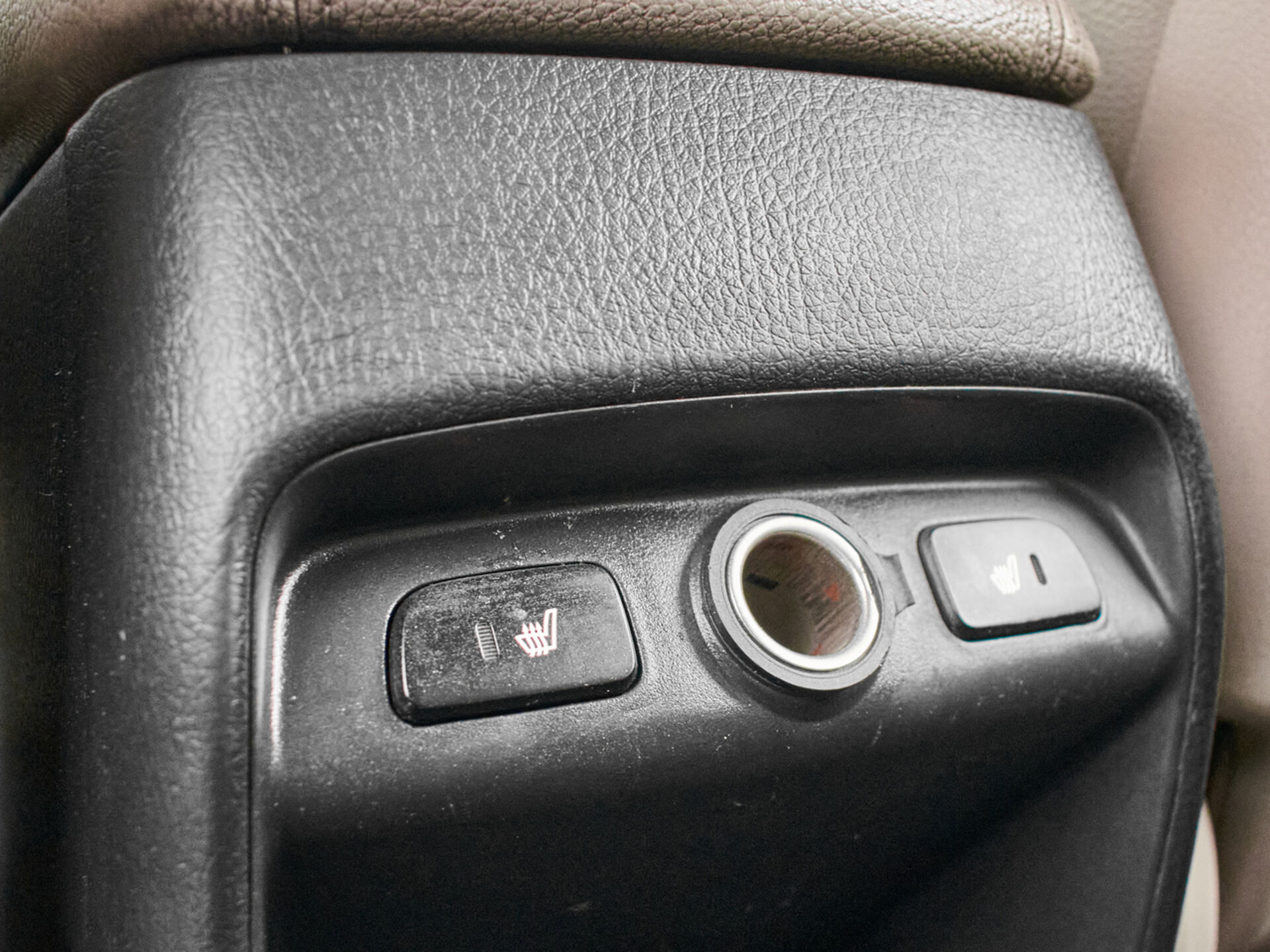 Купить Kia Sorento 2.4 AT (175 л.с.) 4WD, 2013 в Екатеренбурге