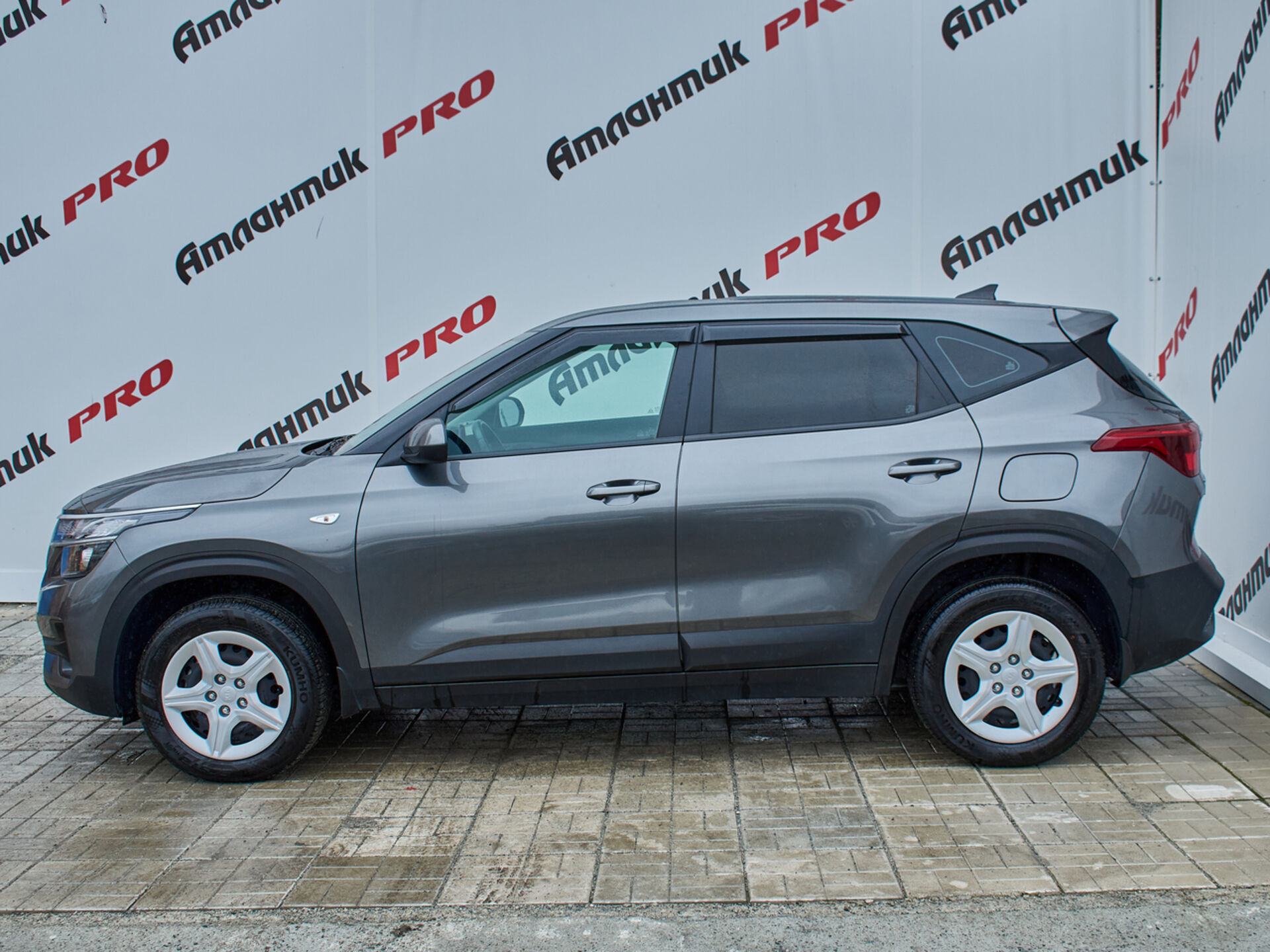 Купить Kia Seltos 1.6 AT (123 л.с.), 2020 в Екатеренбурге