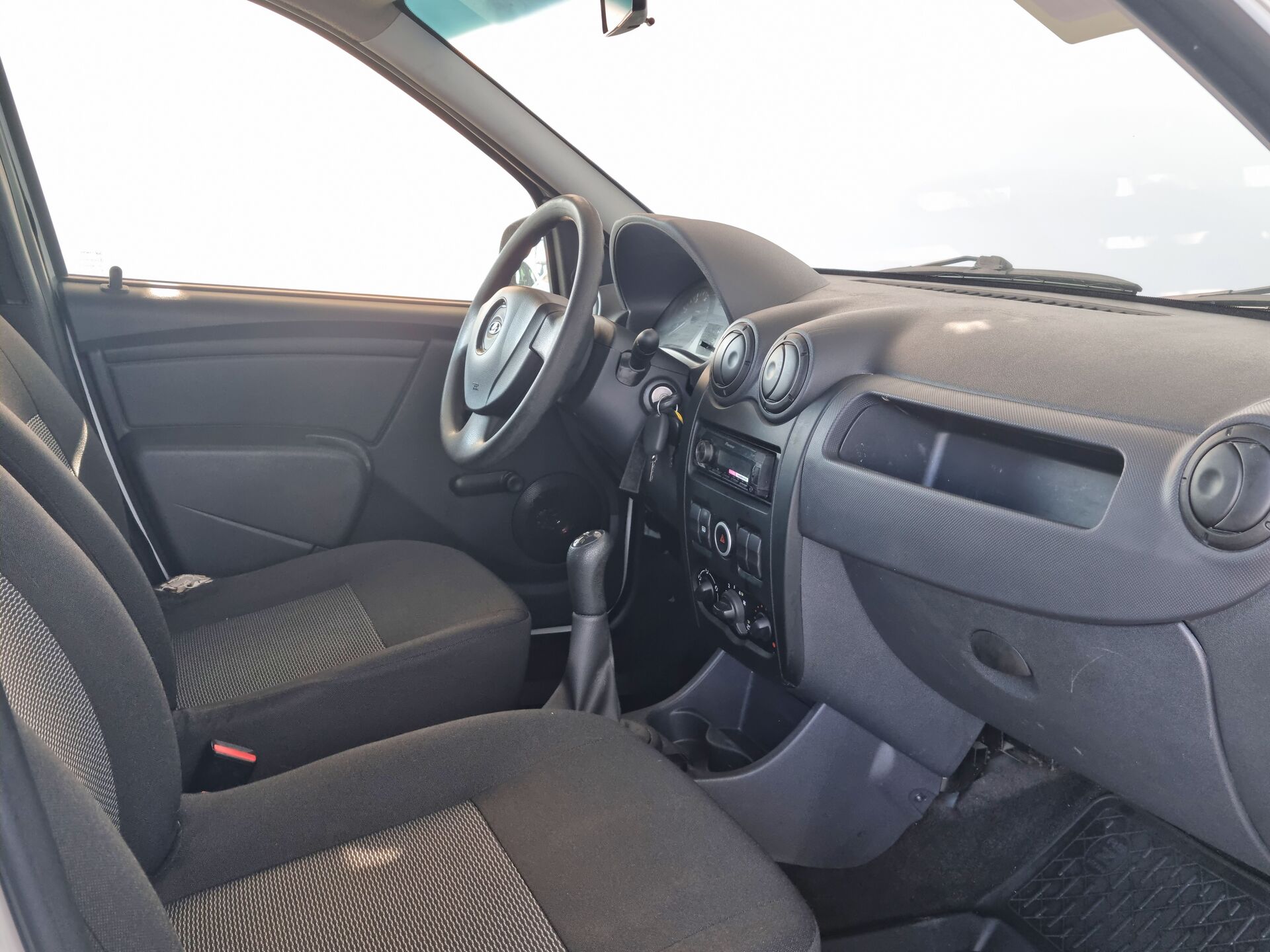 Lada Largus Standard (5 мест) 2019 г.в., 90 457 км.