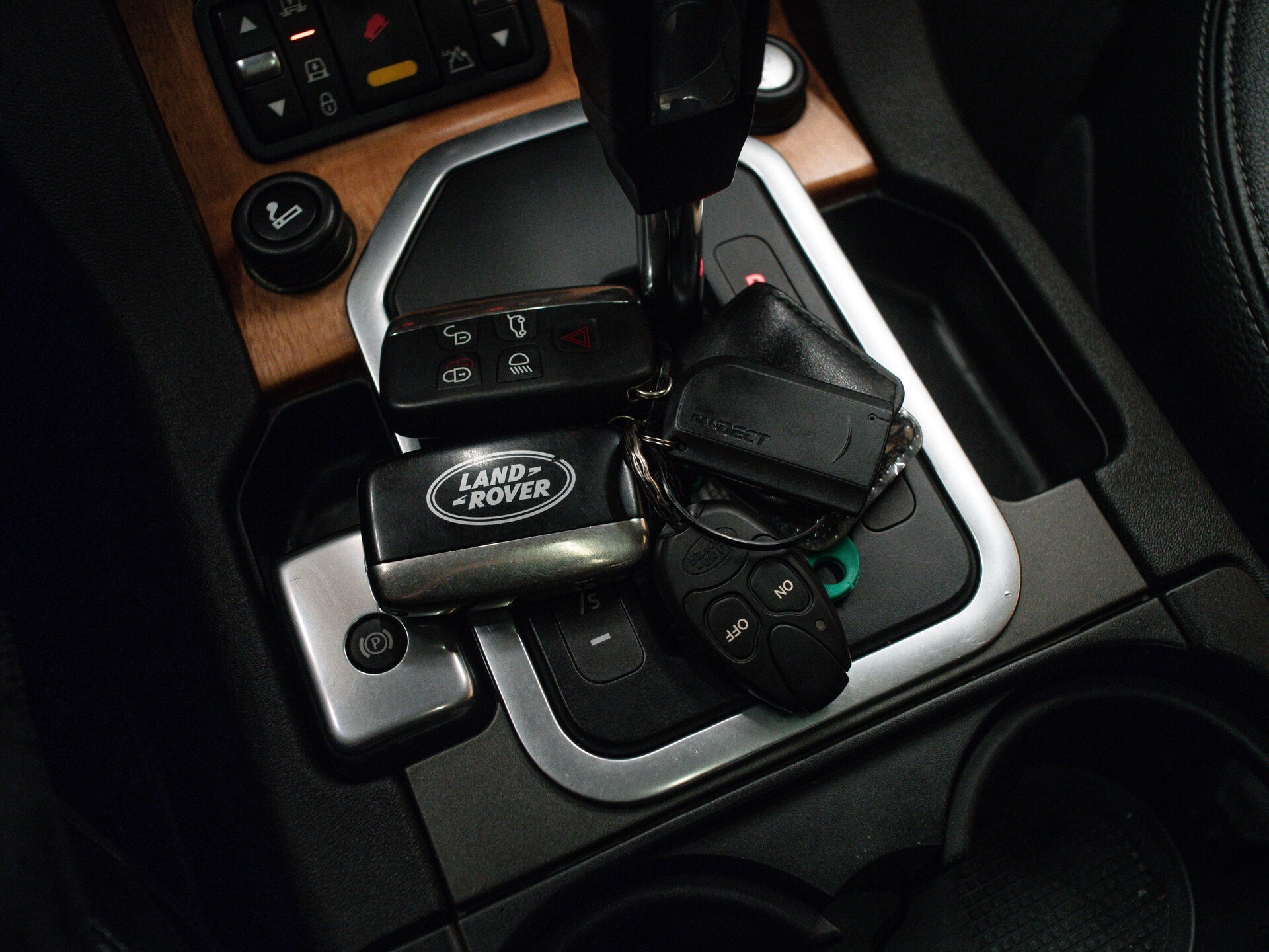 Land Rover Discovery 2012 25