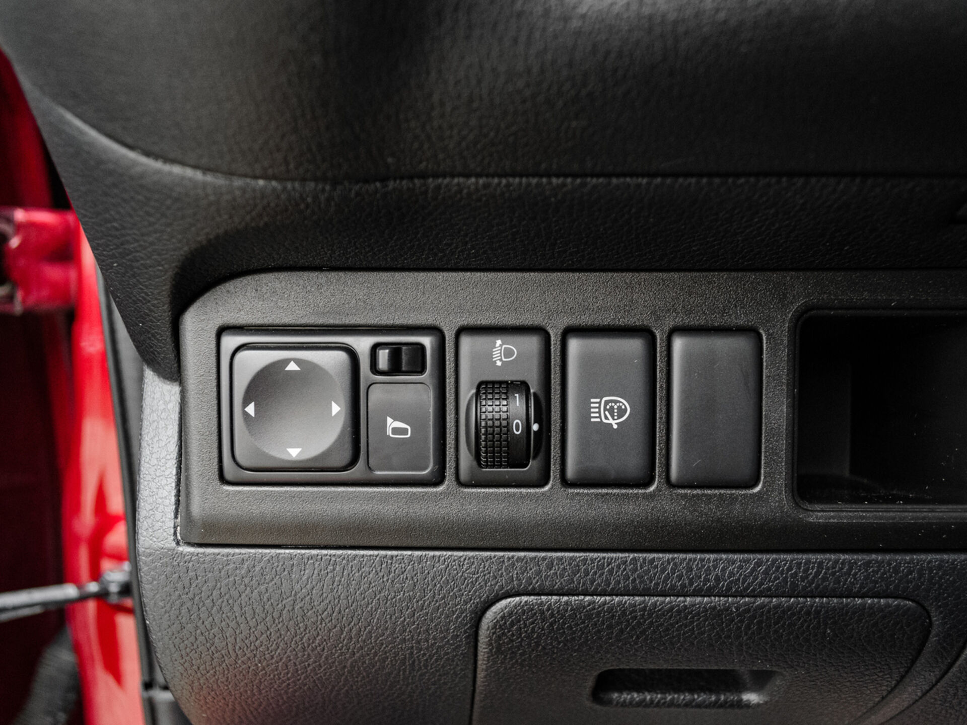 Купить Nissan Note 1.6 AT (110 л.с.), 2013 в Екатеренбурге