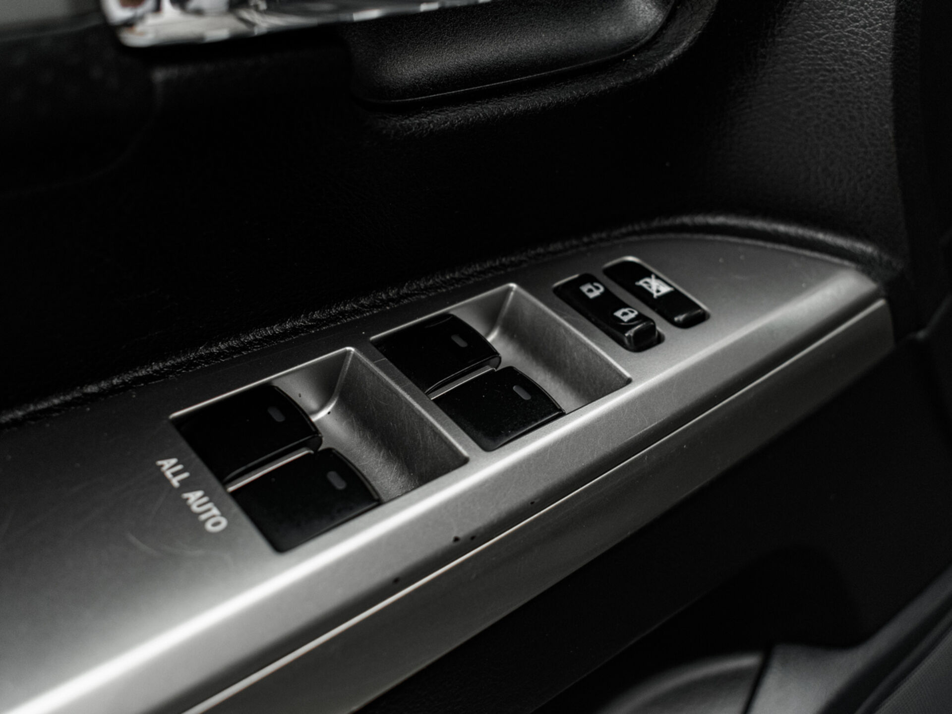 Купить Toyota Land Cruiser 4.5d AT (235 л.с.) 4WD, 2012 в Екатеренбурге