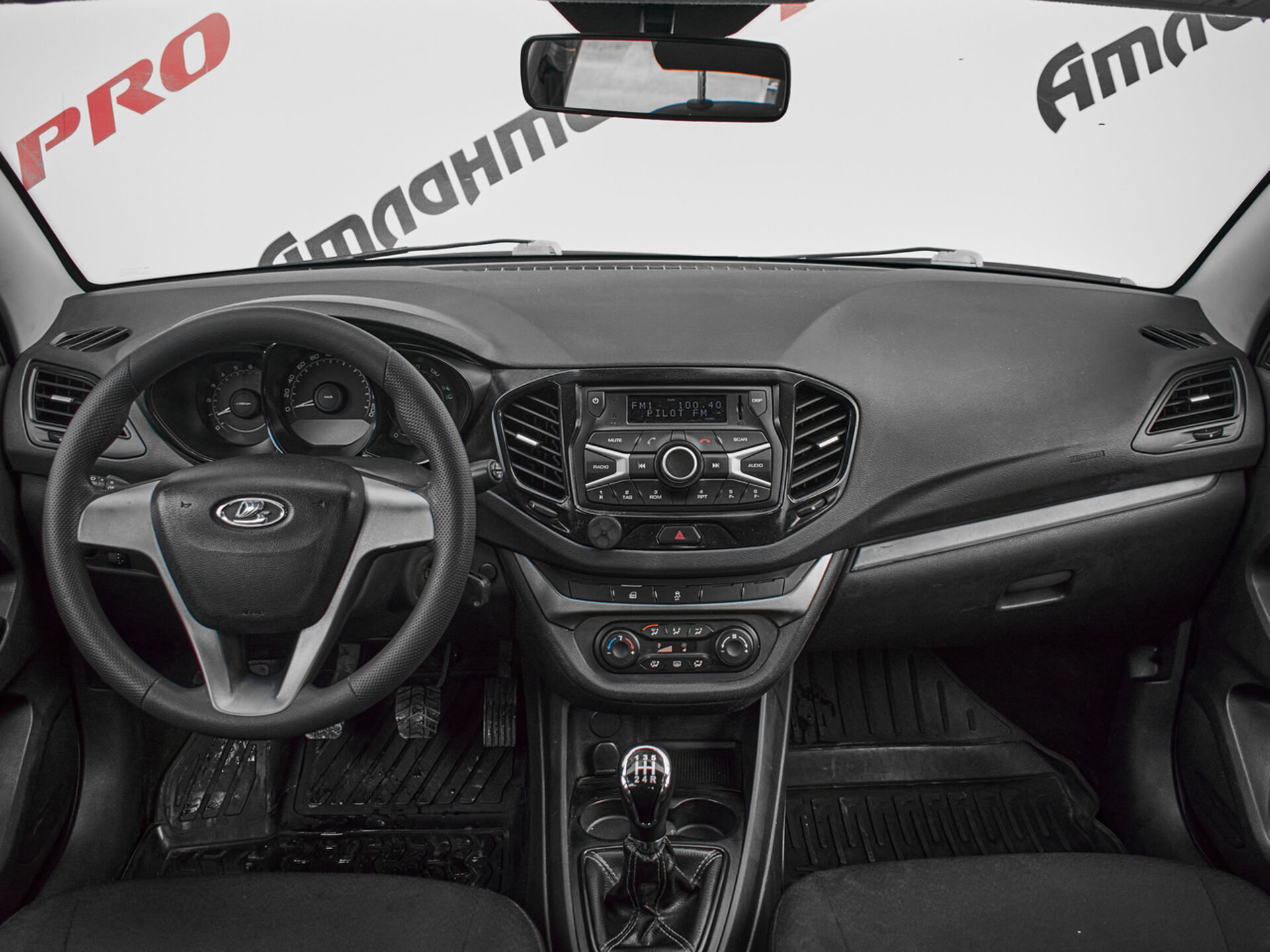 Купить Lada (ВАЗ) Vesta 1.6 MT (106 л.с.), 2016 в Екатеренбурге