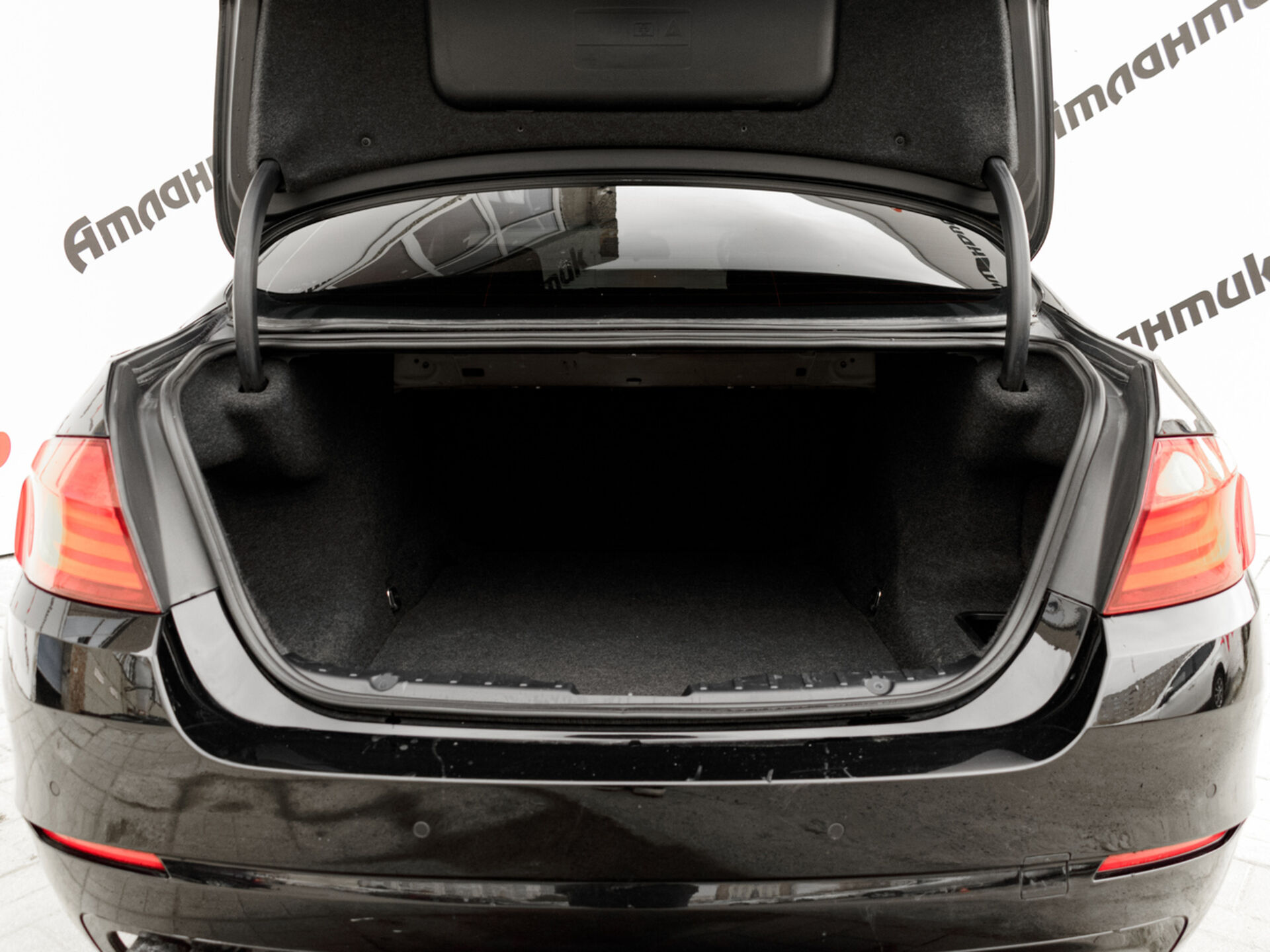 Купить BMW 5 серии 520d 2.0d AT (184 л.с.), 2011 в Екатеренбурге