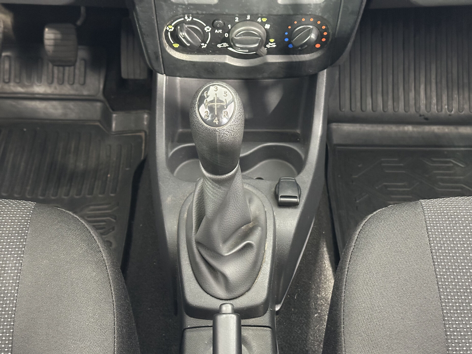 Lada Largus Norma Climate (5 мест) (2015-2019) 2019 г.в., 165 000 км.
