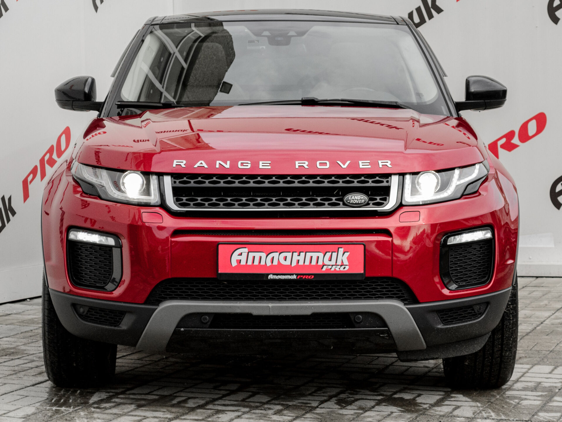 Купить Land Rover Range Rover Evoque 2.0d AT (150 л.с.) 4WD, 2017 в Екатеренбурге