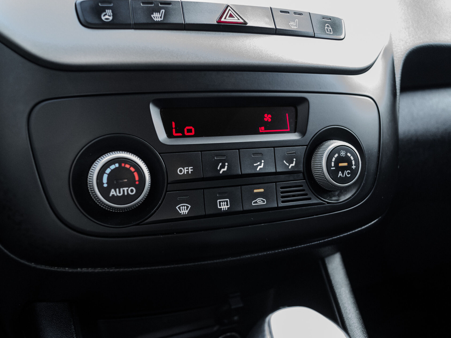 Купить Kia Venga 1.6 AT (124 л.с.), 2014 в Екатеренбурге