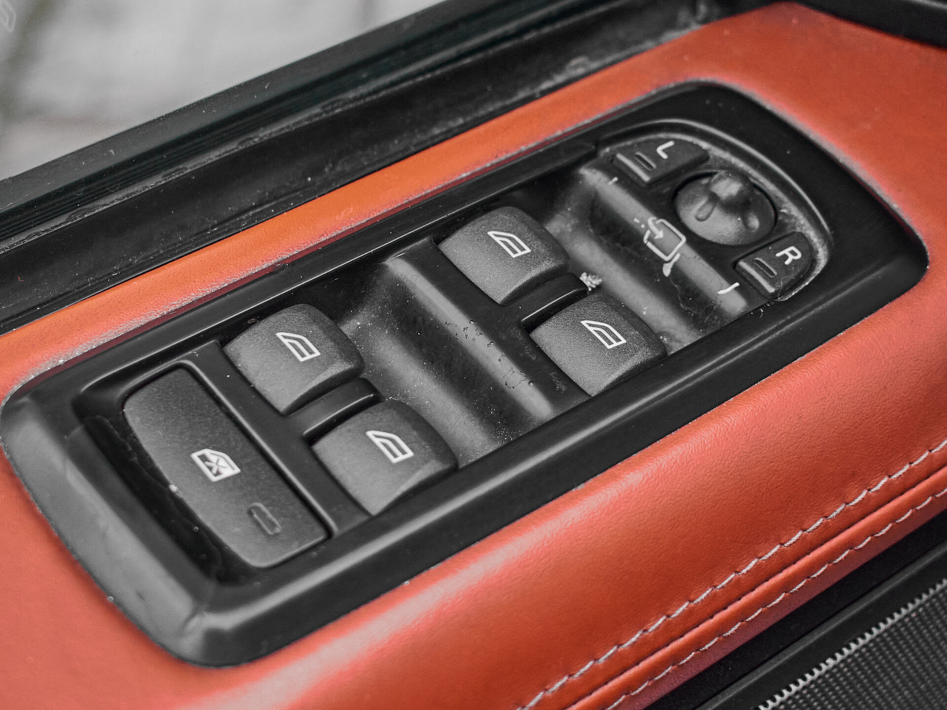 Купить Land Rover Range Rover Sport 3.6d AT (272 л.с.) 4WD, 2010 в Екатеренбурге