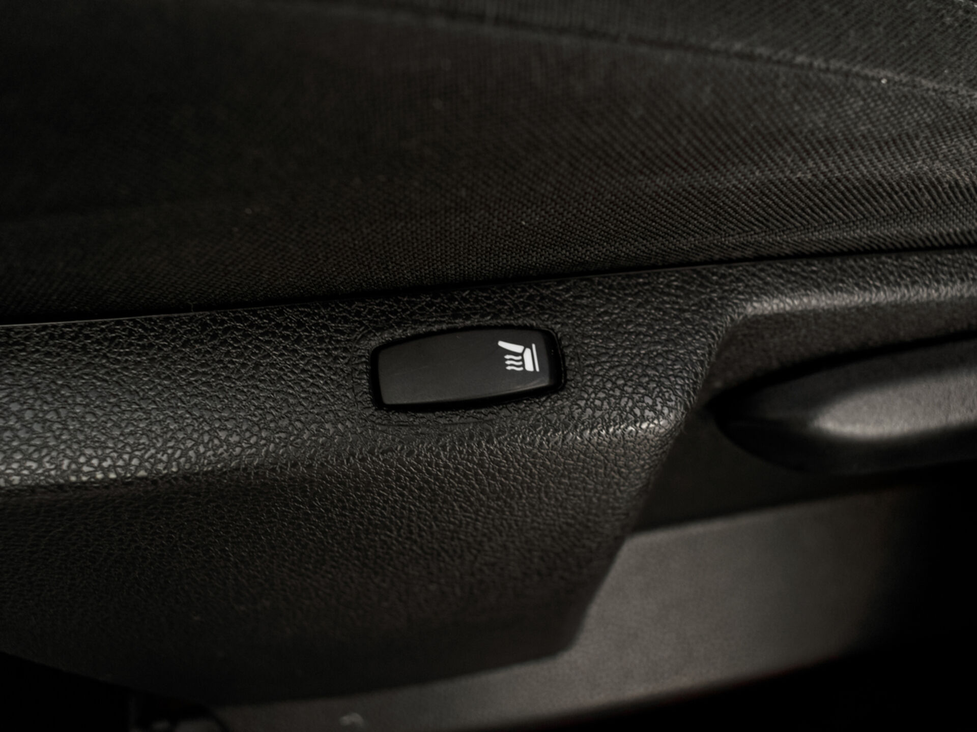 Купить Renault Kaptur 1.6 CVT (114 л.с.), 2019 в Екатеренбурге