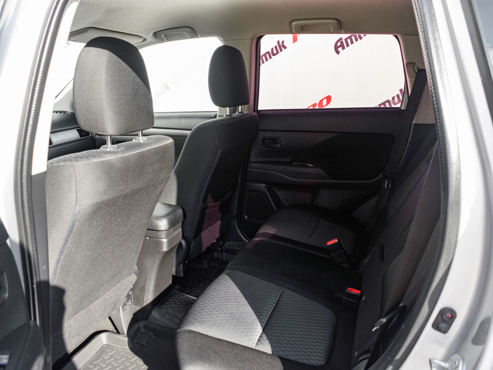 Купить Mitsubishi Outlander 2.0 CVT (146 л.с.) 4WD, 2014 в Екатеренбурге