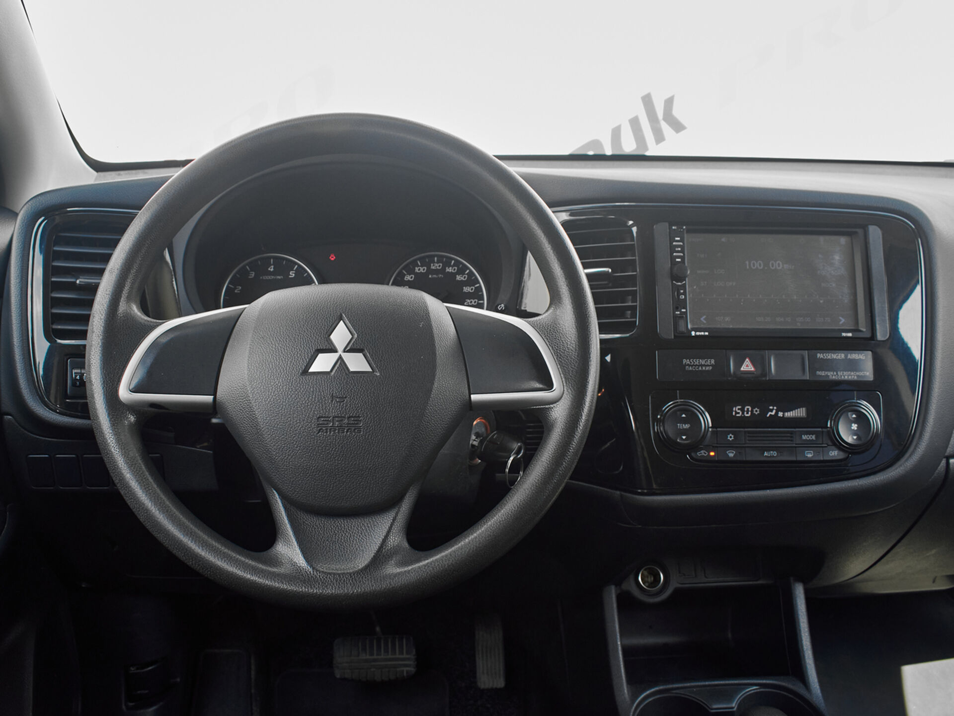 Купить Mitsubishi Outlander 2.0 CVT (146 л.с.), 2014 в Екатеренбурге